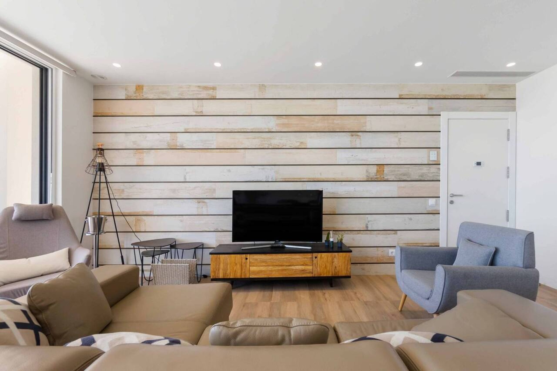 Resale - Apartment -
Las Colinas Golf