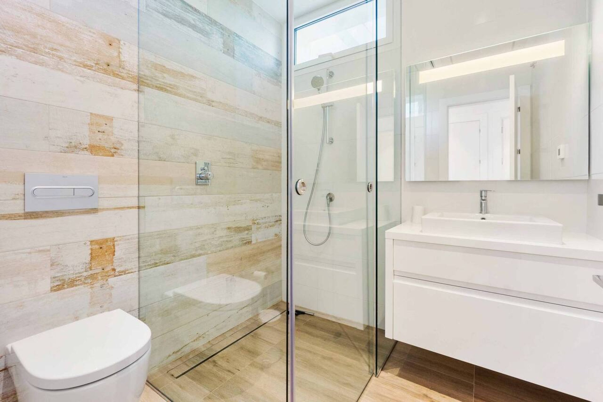 Resale - Apartment -
Las Colinas Golf