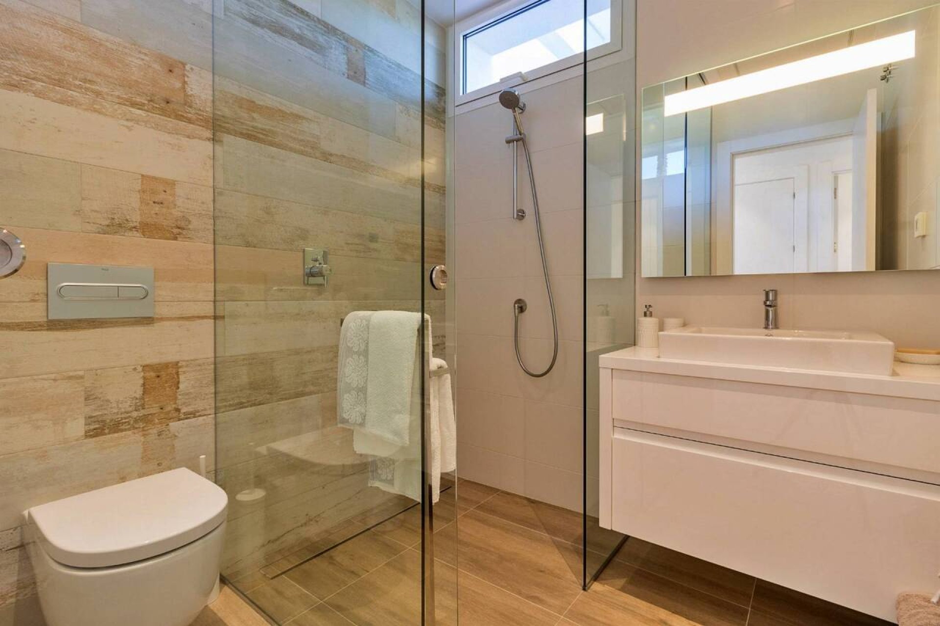 Resale - Apartment -
Las Colinas Golf