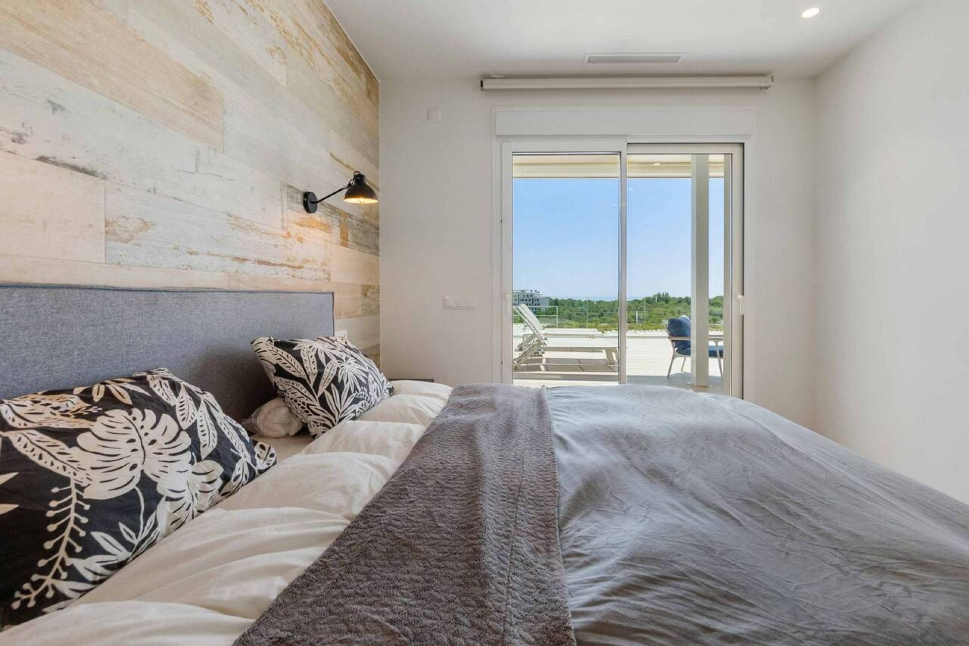 Resale - Apartment -
Las Colinas Golf