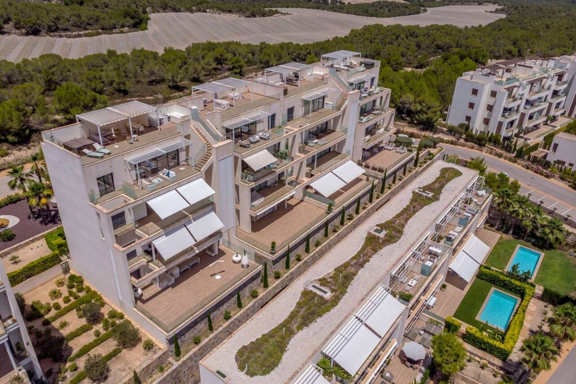 Resale - Apartment -
Las Colinas Golf