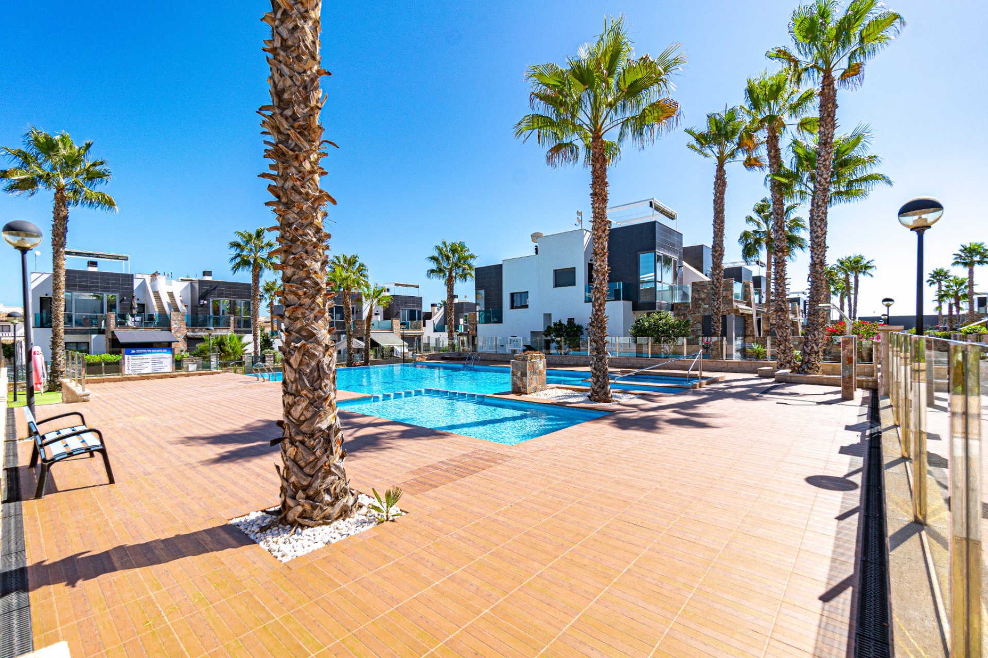 Resale - Apartment -
Lomas de Cabo Roig