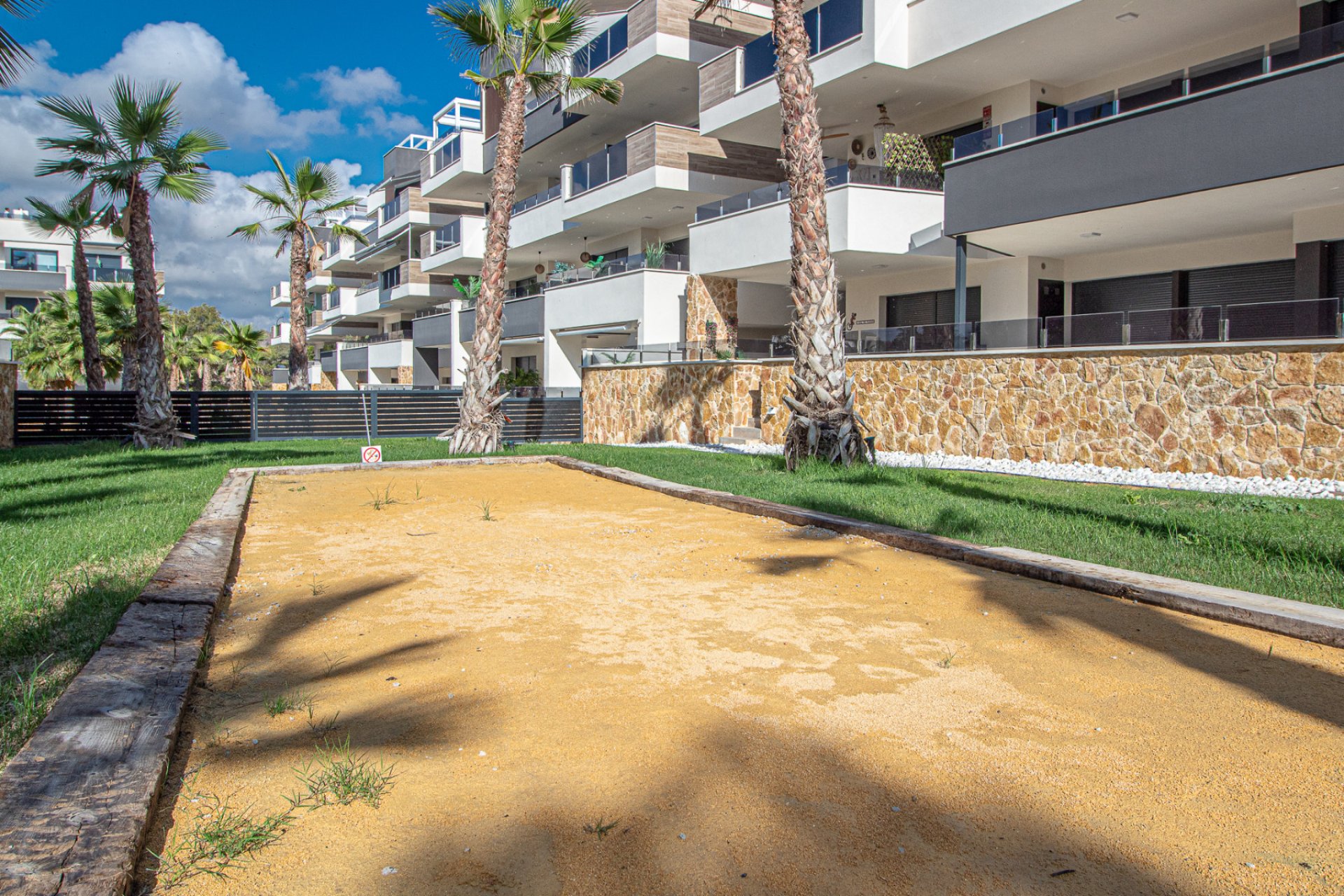 Resale - Apartment -
Los Altos