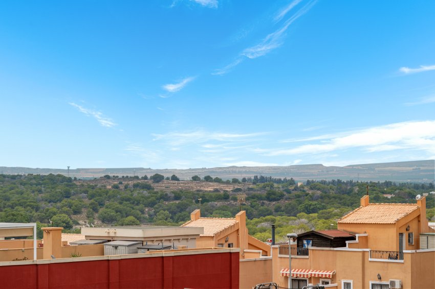 Resale - Apartment -
Los Altos