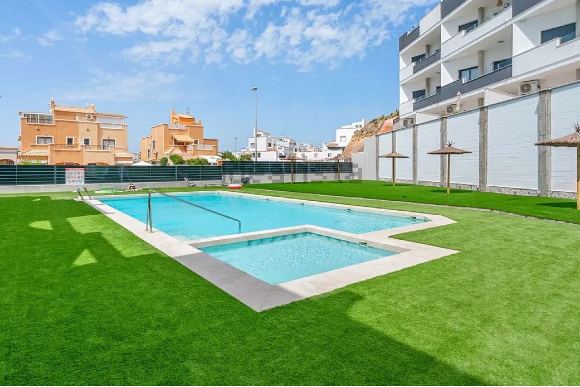 Resale - Apartment -
Los Altos