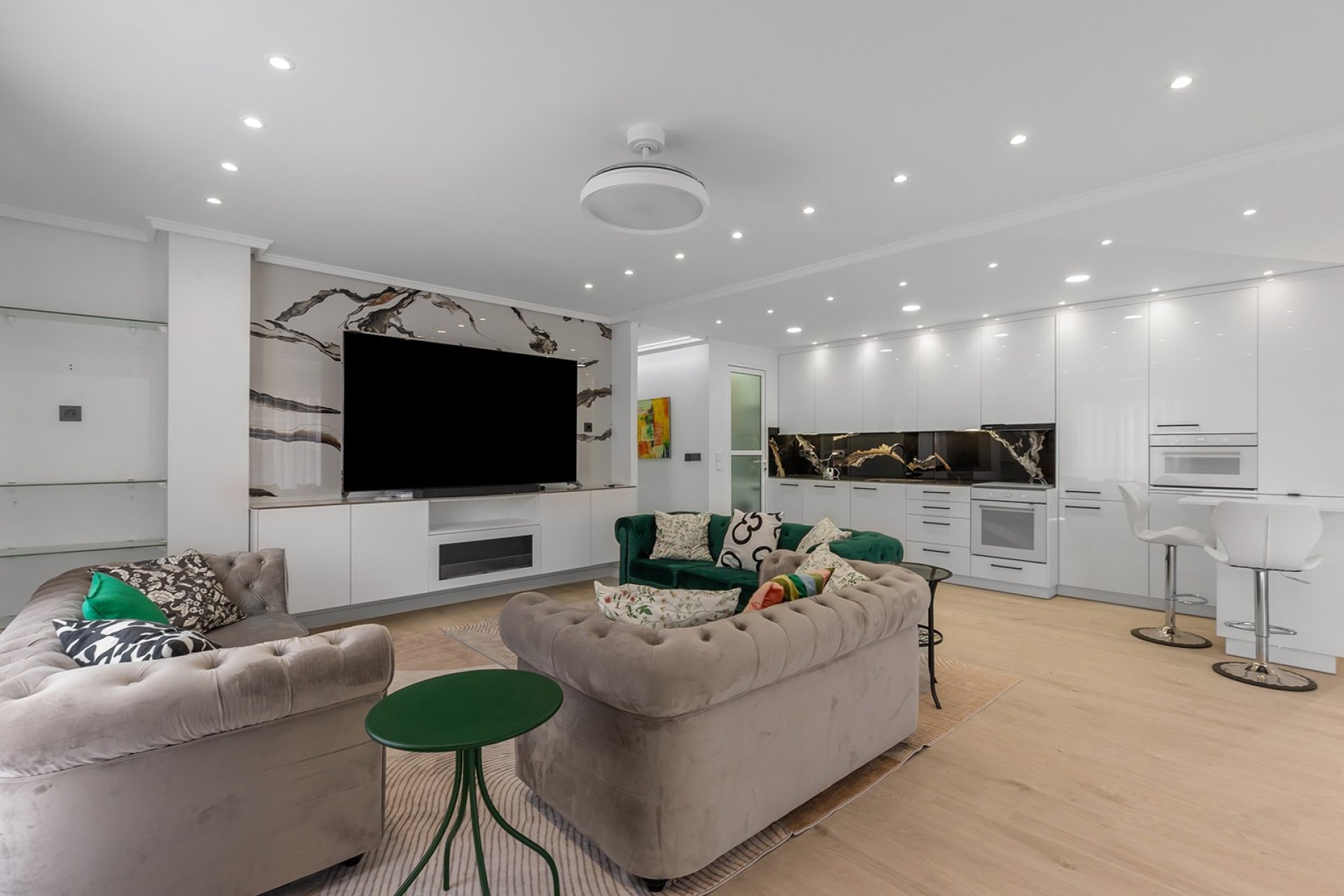 Resale - Apartment -
Los Montesinos