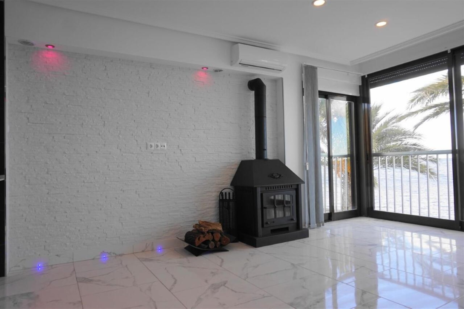 Resale - Apartment -
Los Urrutias