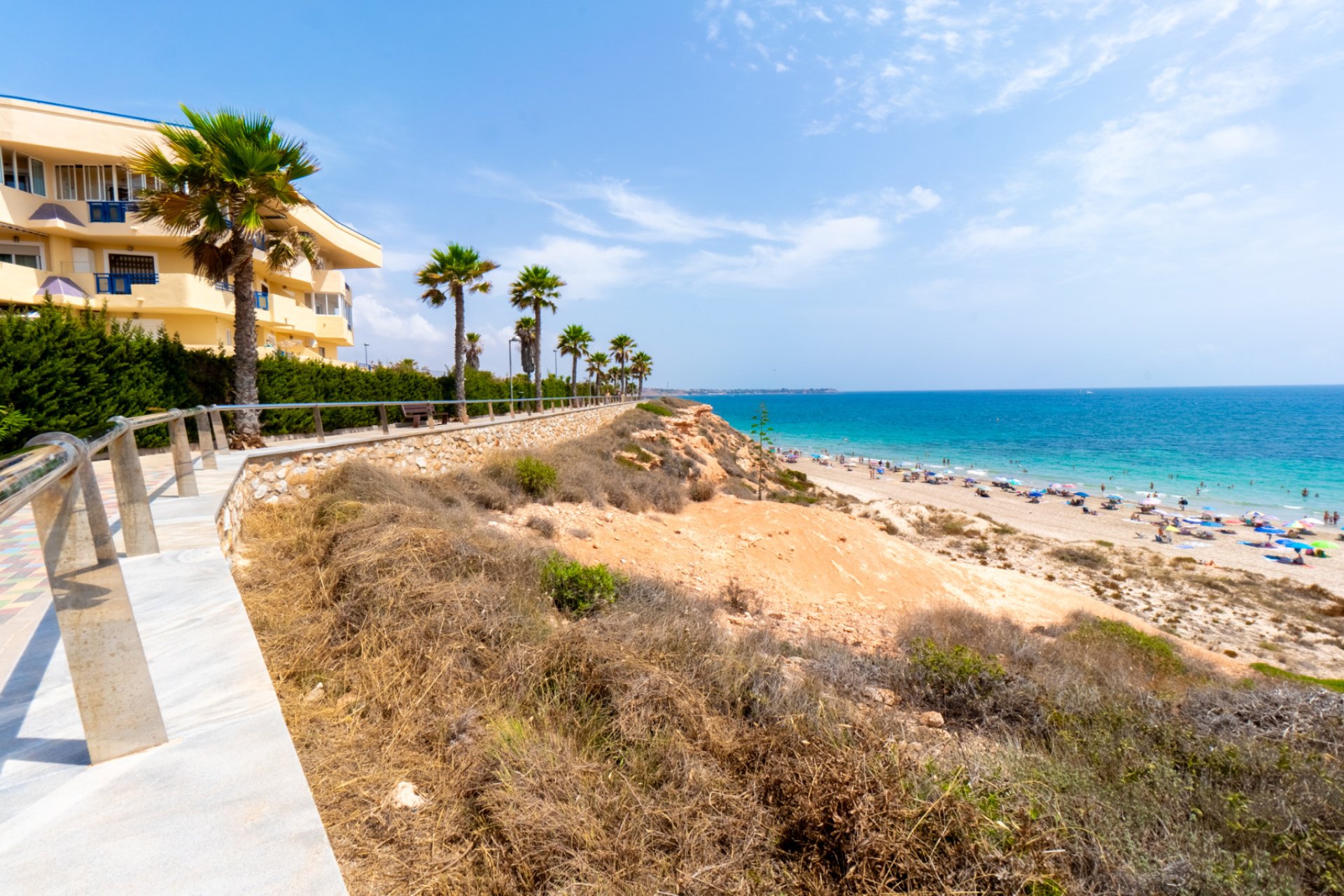 Resale - Apartment -
Mil Palmeras - Riomar