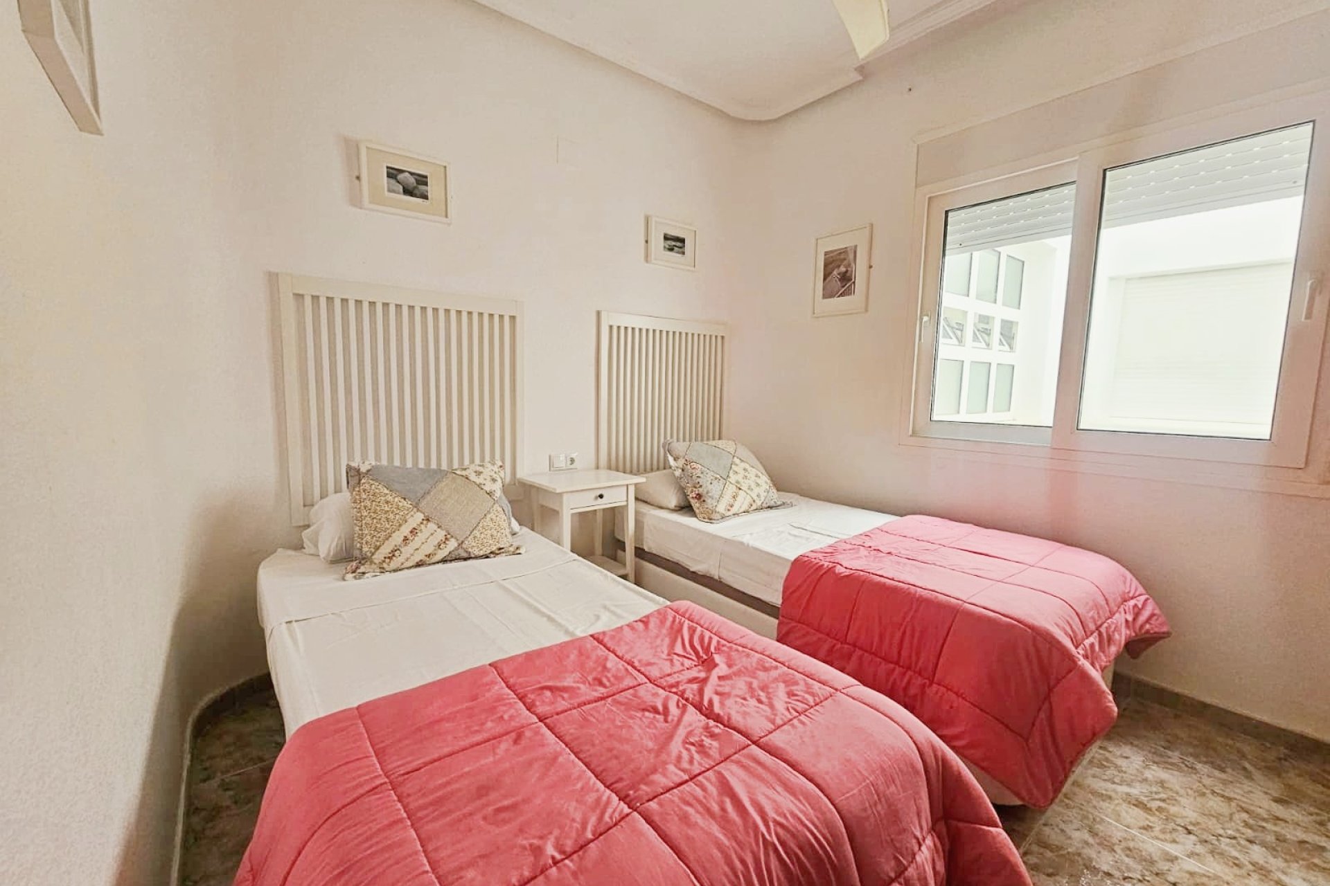 Resale - Apartment -
Orihuela Costa - Aguamarina