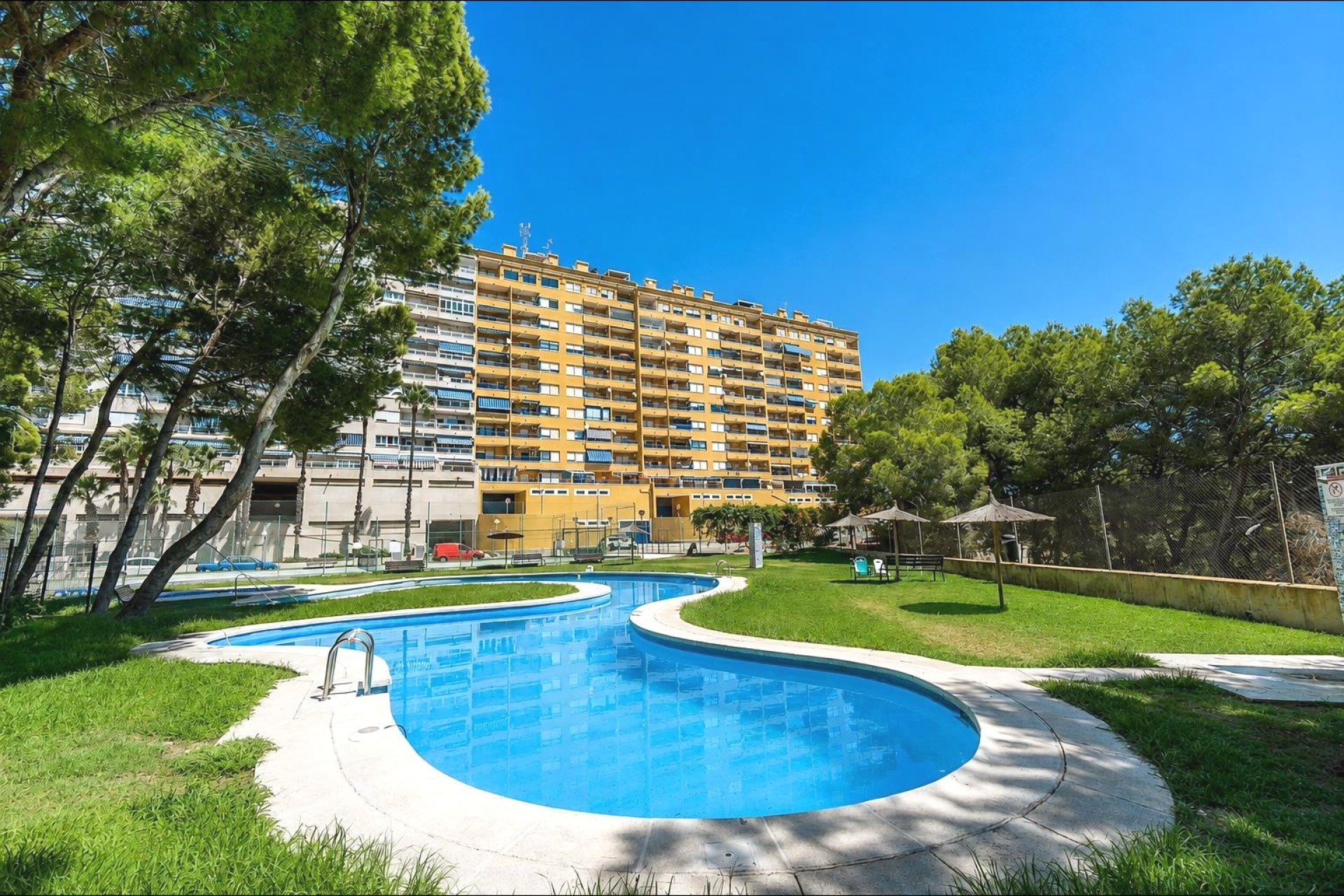 Resale - Apartment -
Orihuela Costa - Altos de Campoamor
