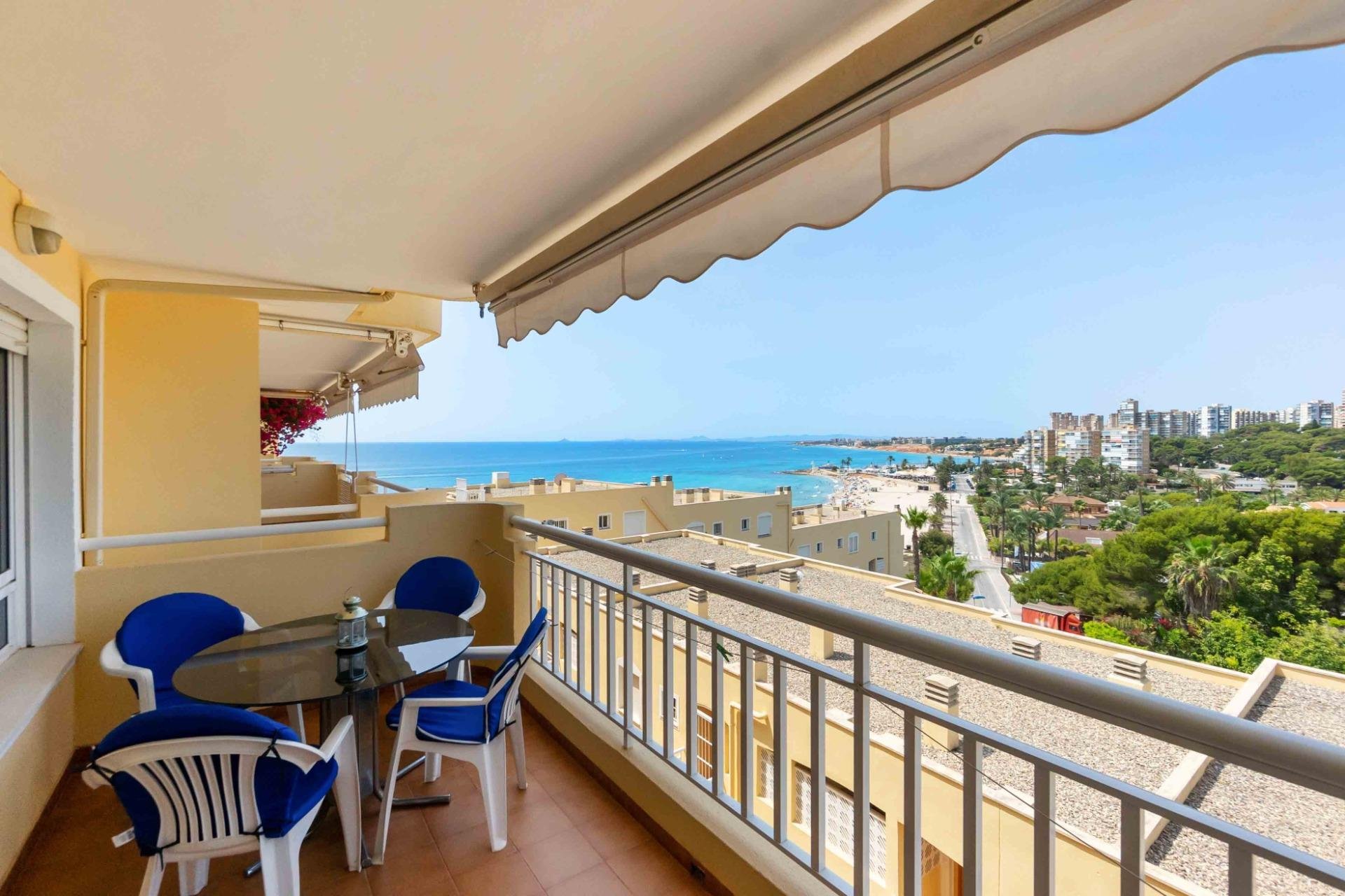 Resale - Apartment -
Orihuela Costa - Campoamor