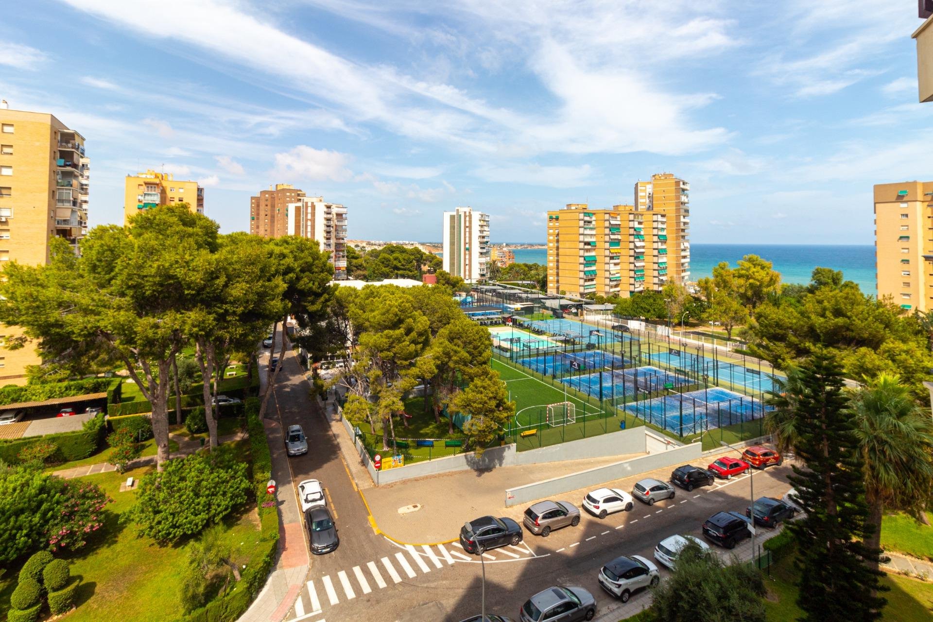 Resale - Apartment -
Orihuela Costa - Campoamor