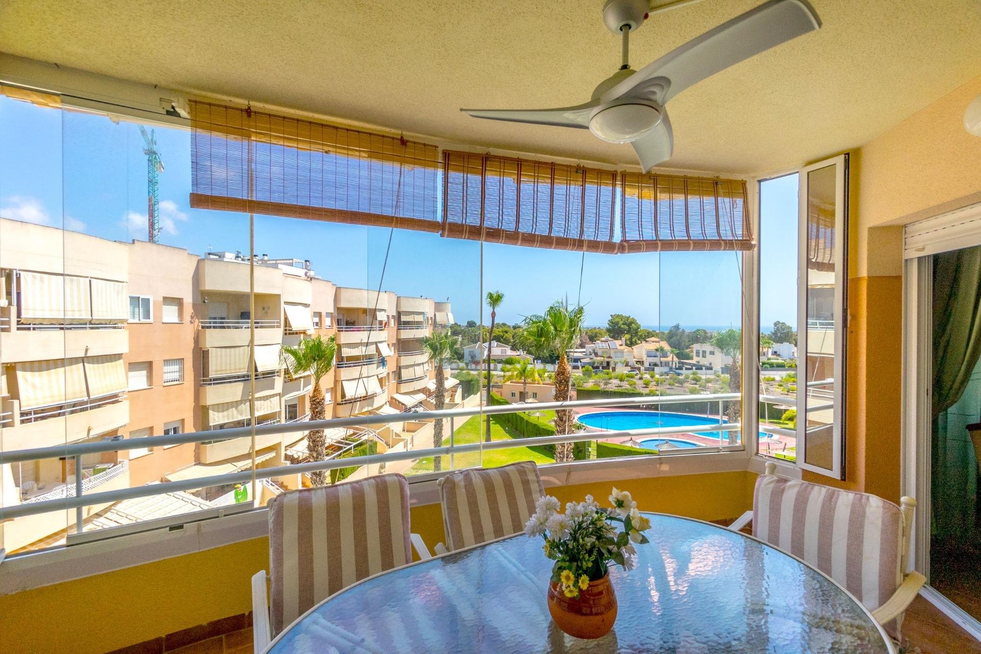 Resale - Apartment -
Orihuela Costa - Campoamor