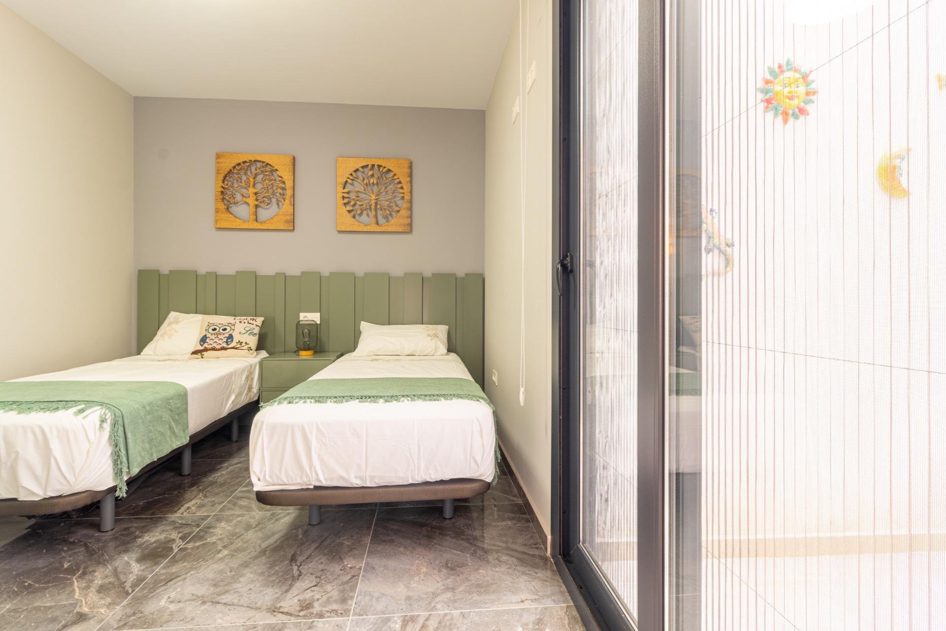 Resale - Apartment -
Orihuela Costa - La Florida