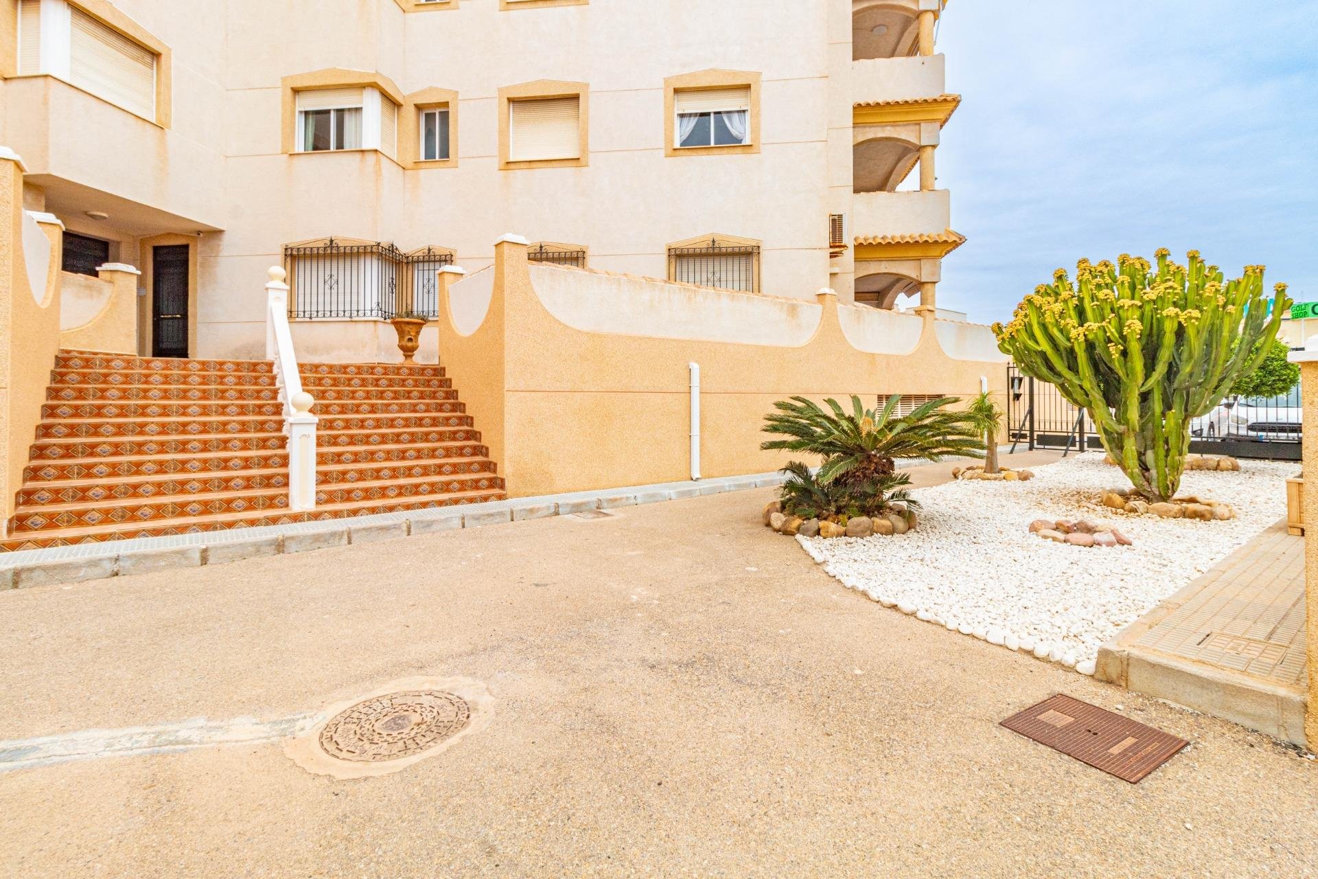 Resale - Apartment -
Orihuela Costa - La Zenia