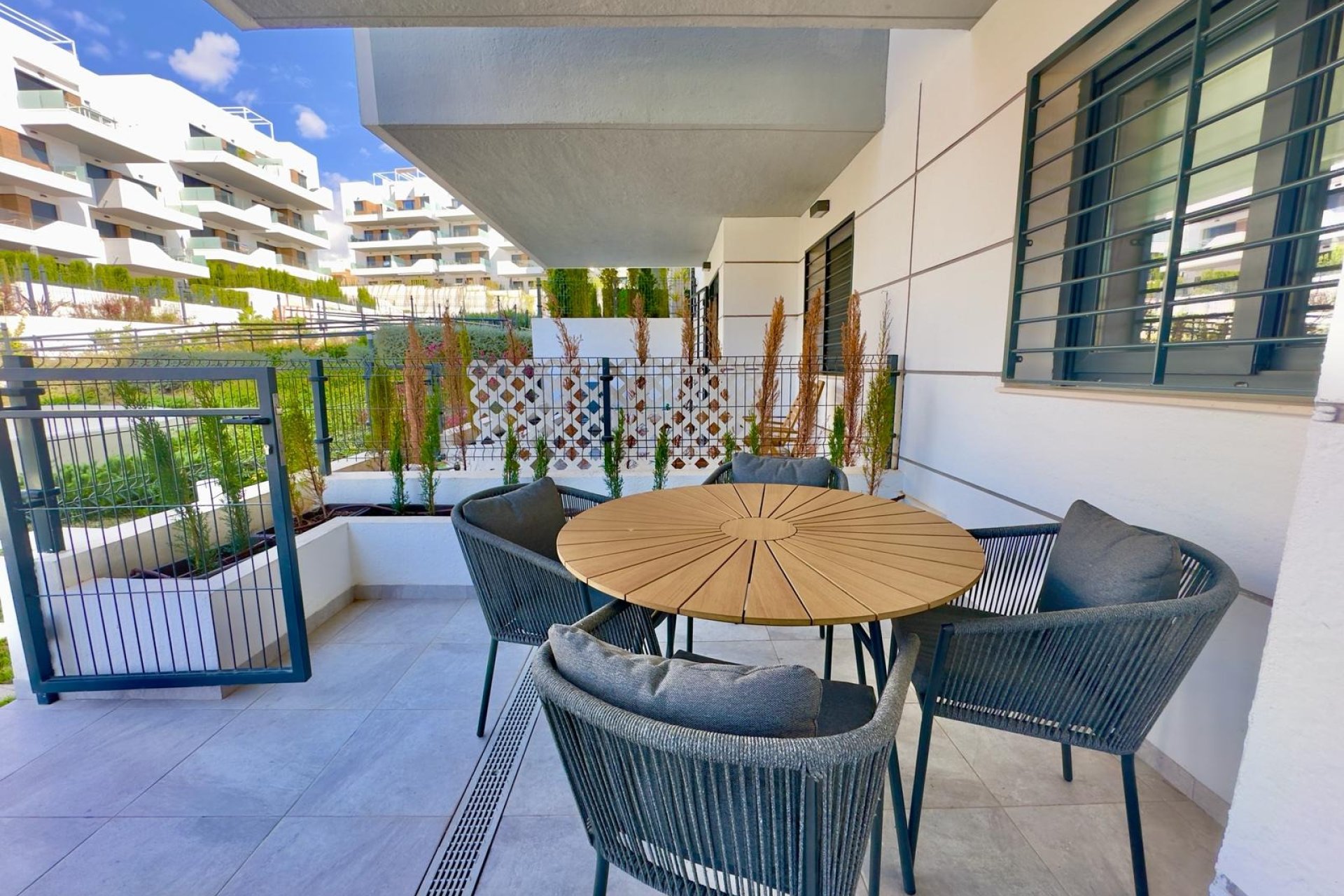 Resale - Apartment -
Orihuela Costa - Las Filipinas
