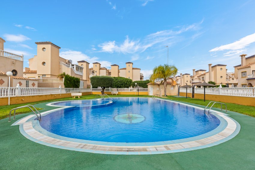 Resale - Apartment -
Orihuela Costa - Lomas de Cabo Roig