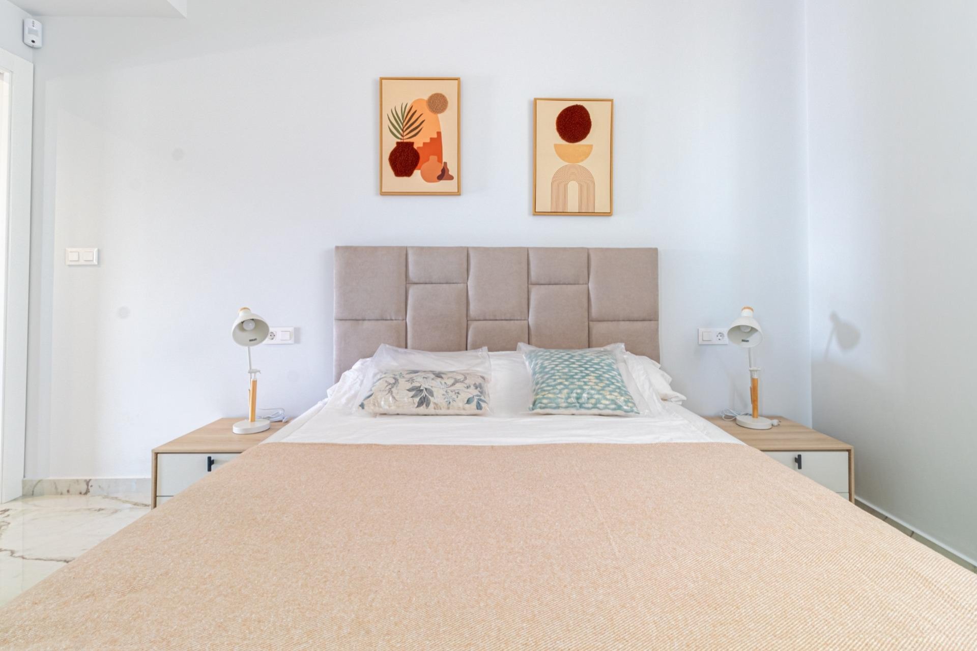 Resale - Apartment -
Orihuela Costa - Los Almendros-La Florida