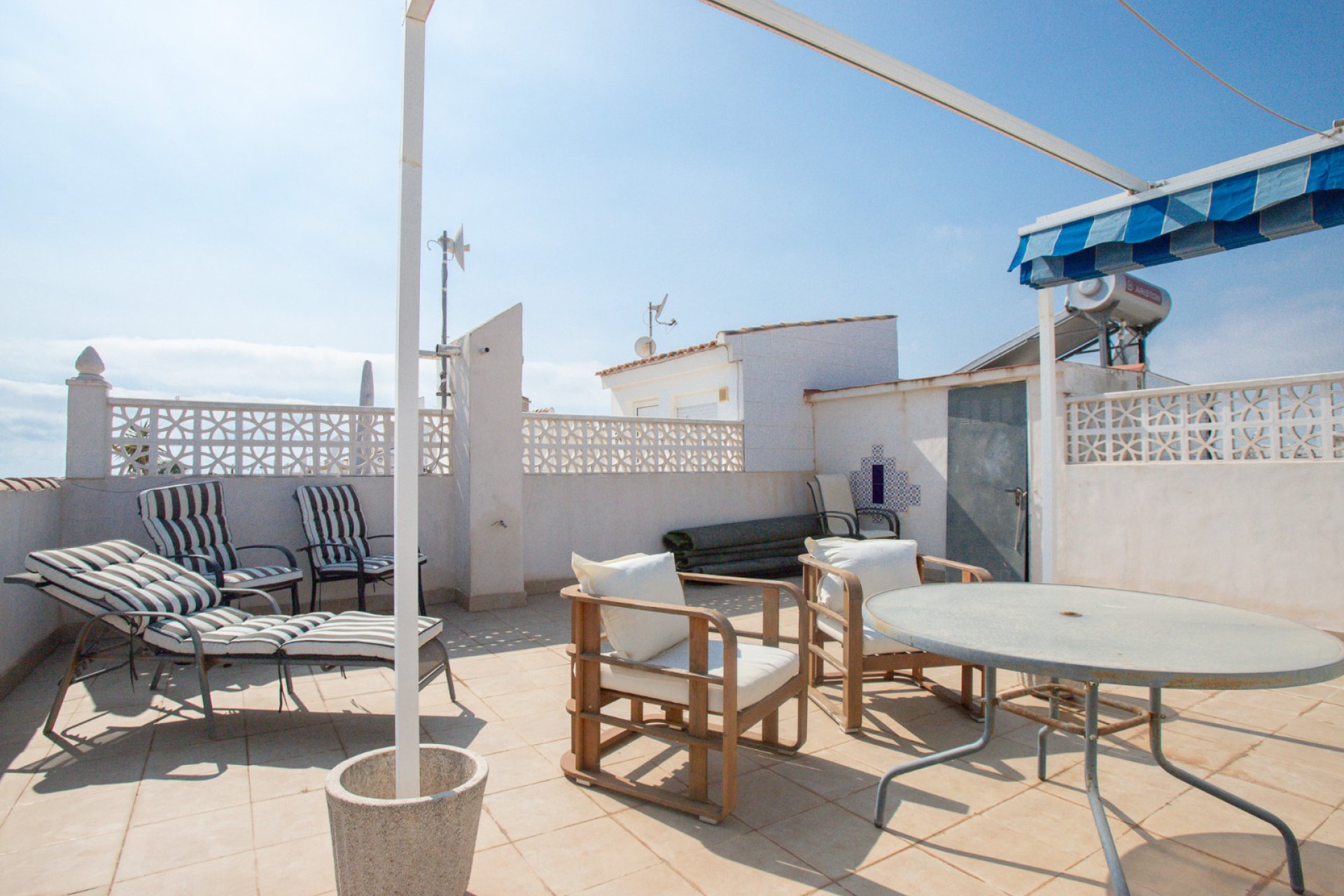 Resale - Apartment -
Orihuela Costa - Los Almendros-La Florida