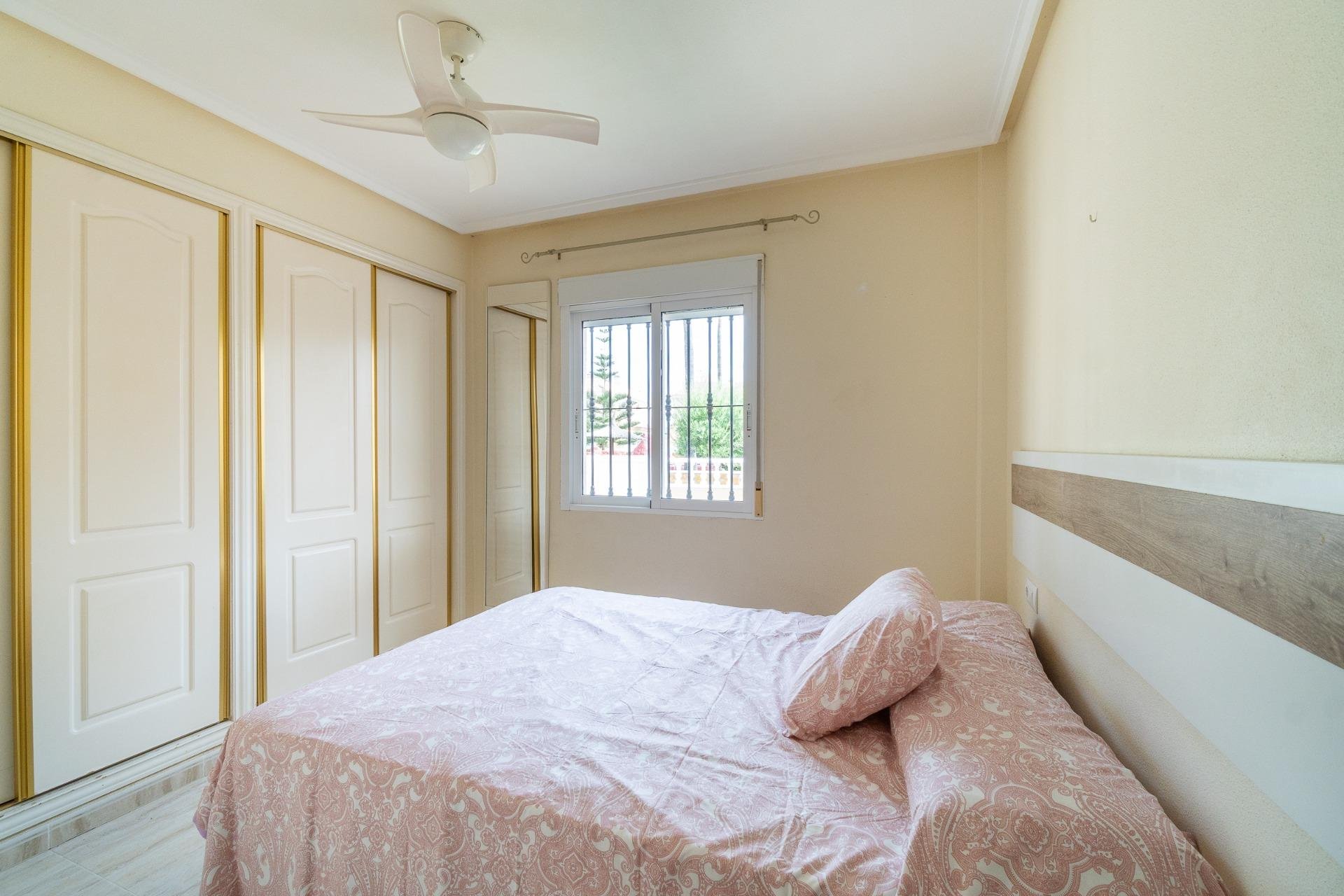 Resale - Apartment -
Orihuela Costa - Los Dolses