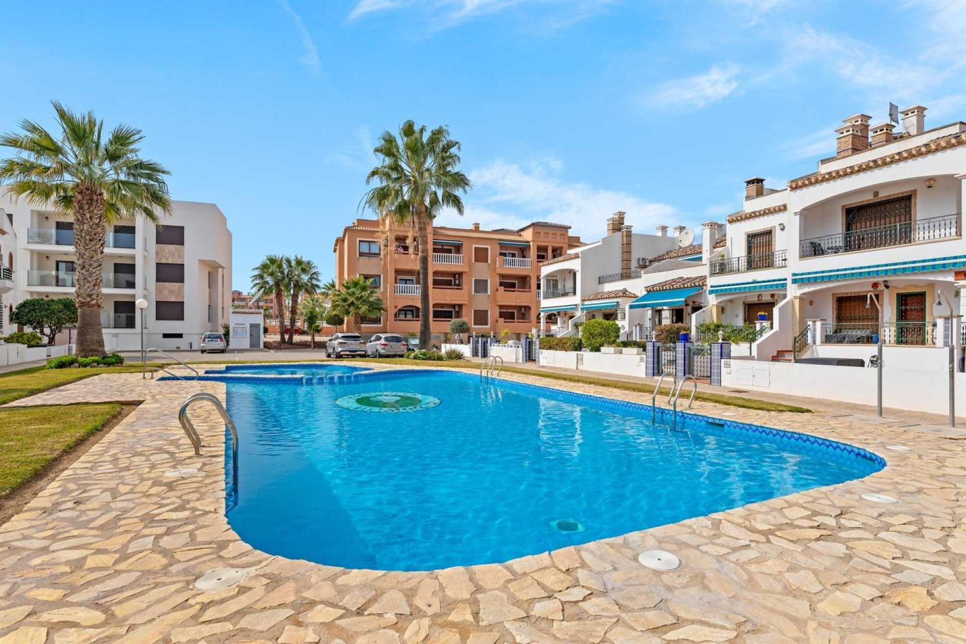 Resale - Apartment -
Orihuela Costa - PAU 8