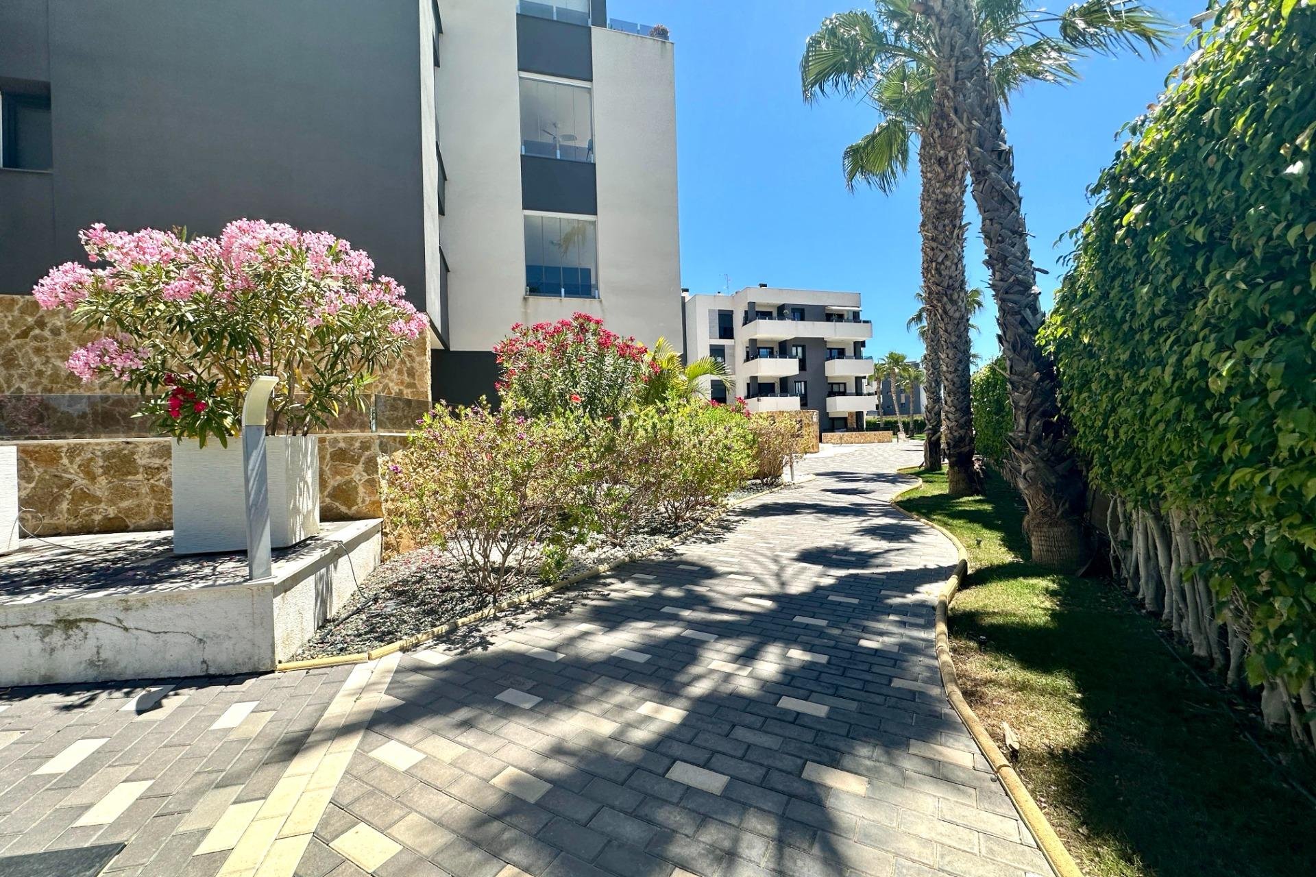 Resale - Apartment -
Orihuela Costa - PAU 8
