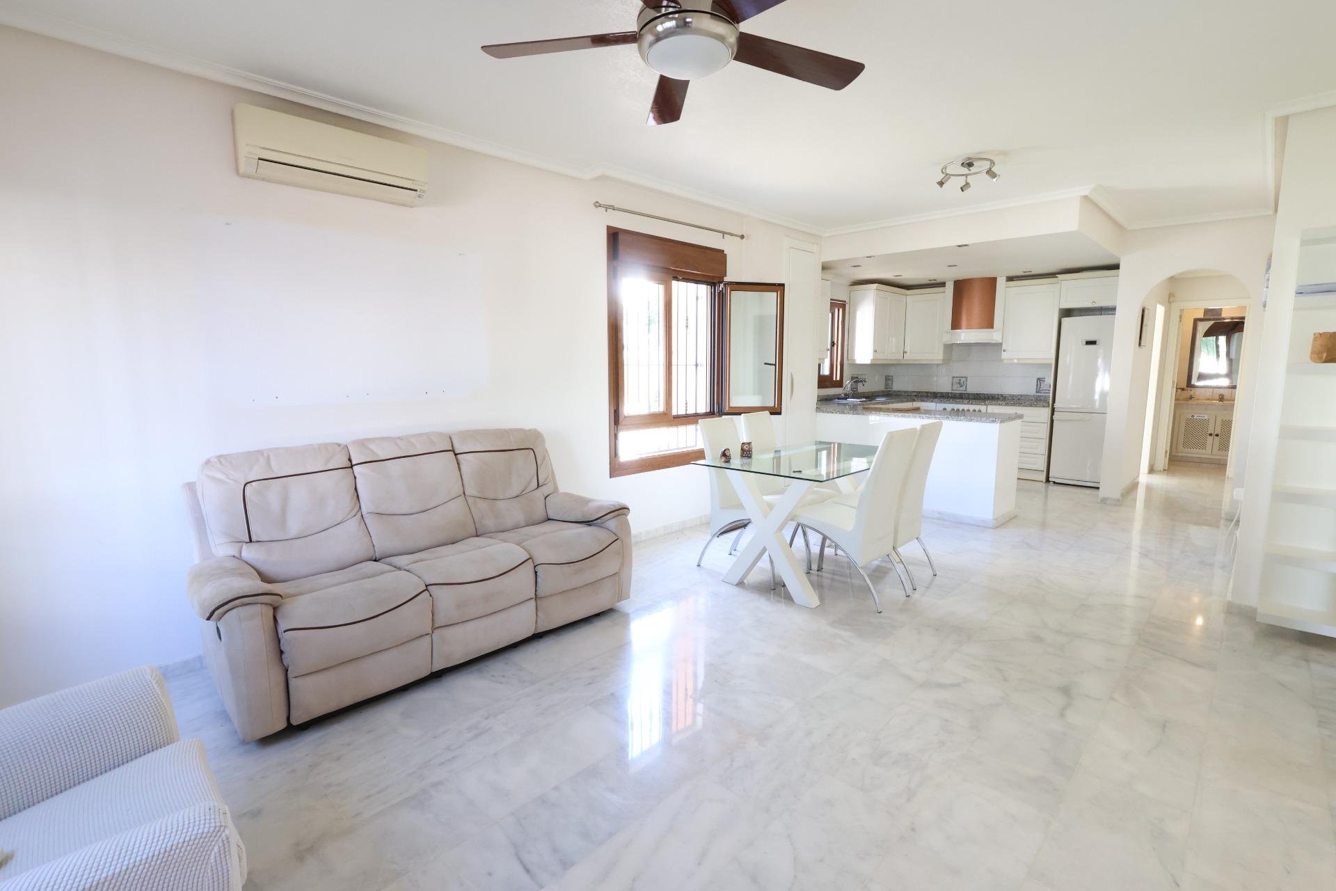 Resale - Apartment -
Orihuela Costa - PAU 8