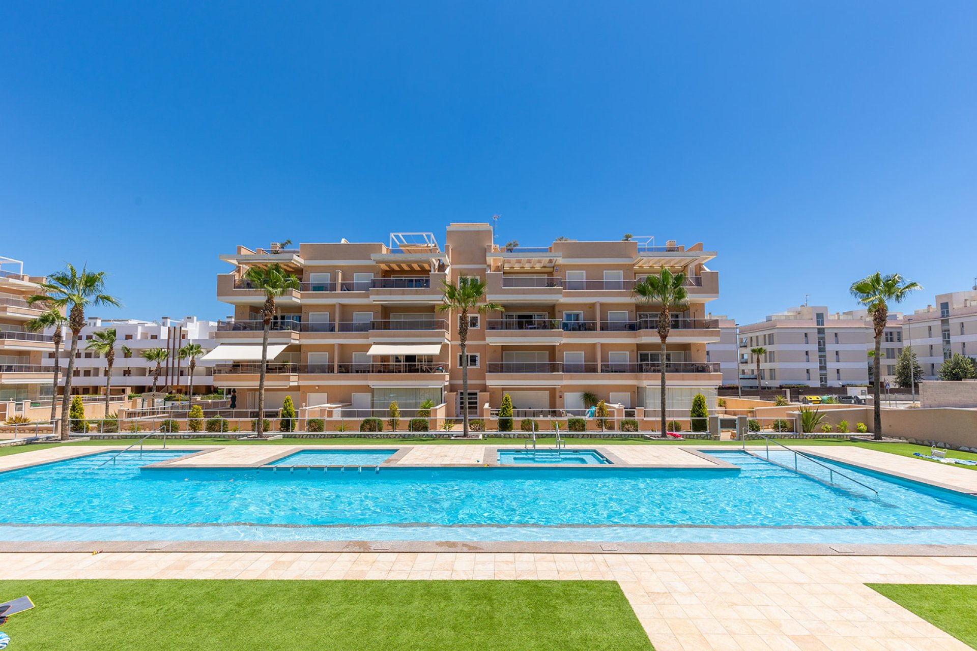 Resale - Apartment -
Orihuela Costa - Villamartín-Las Filipinas