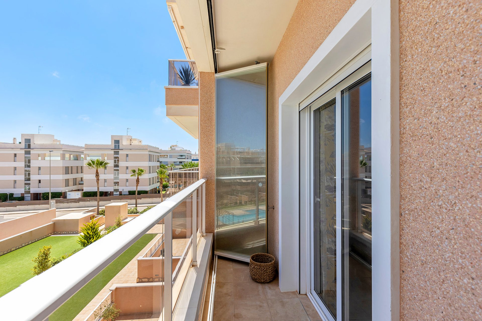 Resale - Apartment -
Orihuela Costa - Villamartín-Las Filipinas