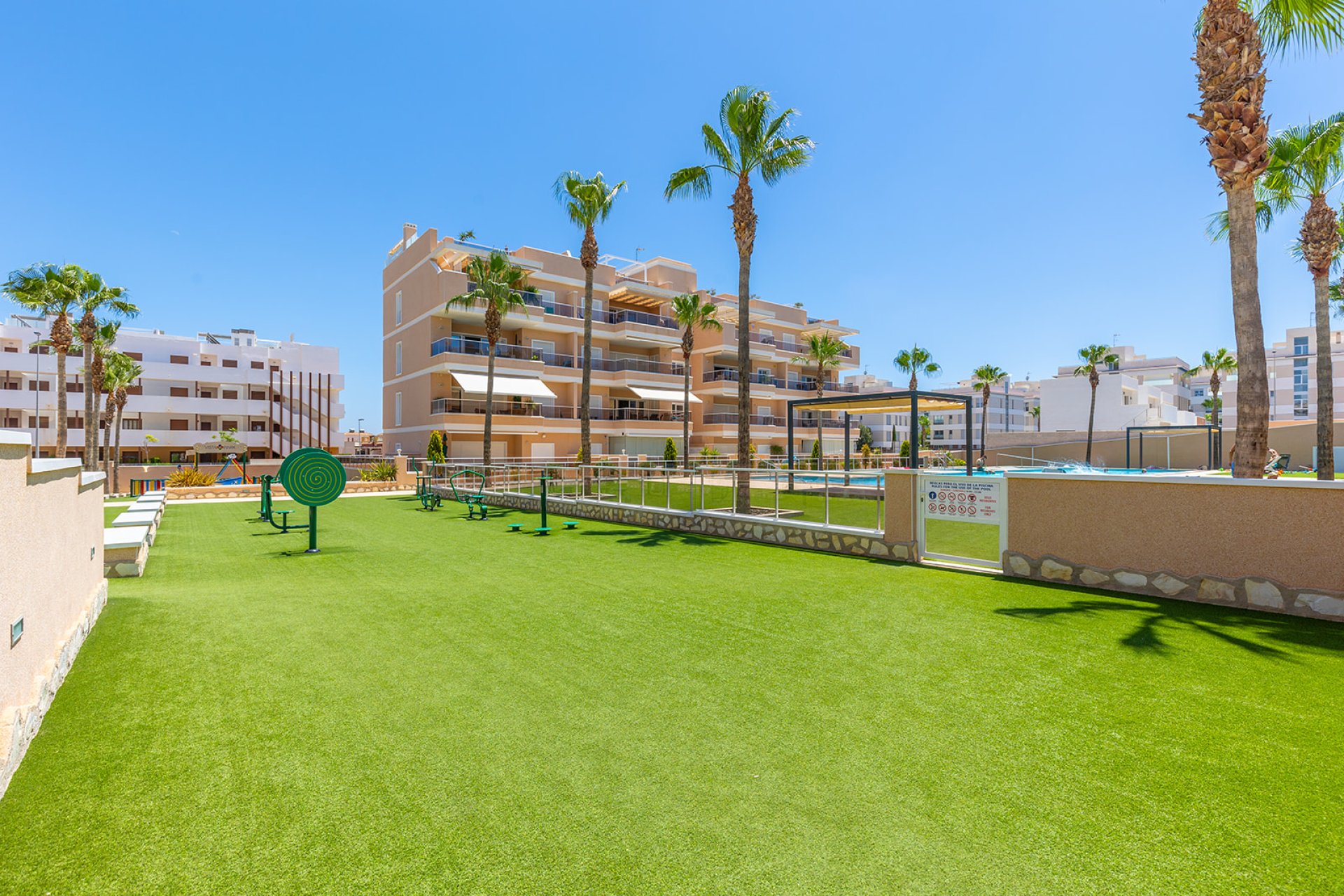 Resale - Apartment -
Orihuela Costa - Villamartín-Las Filipinas