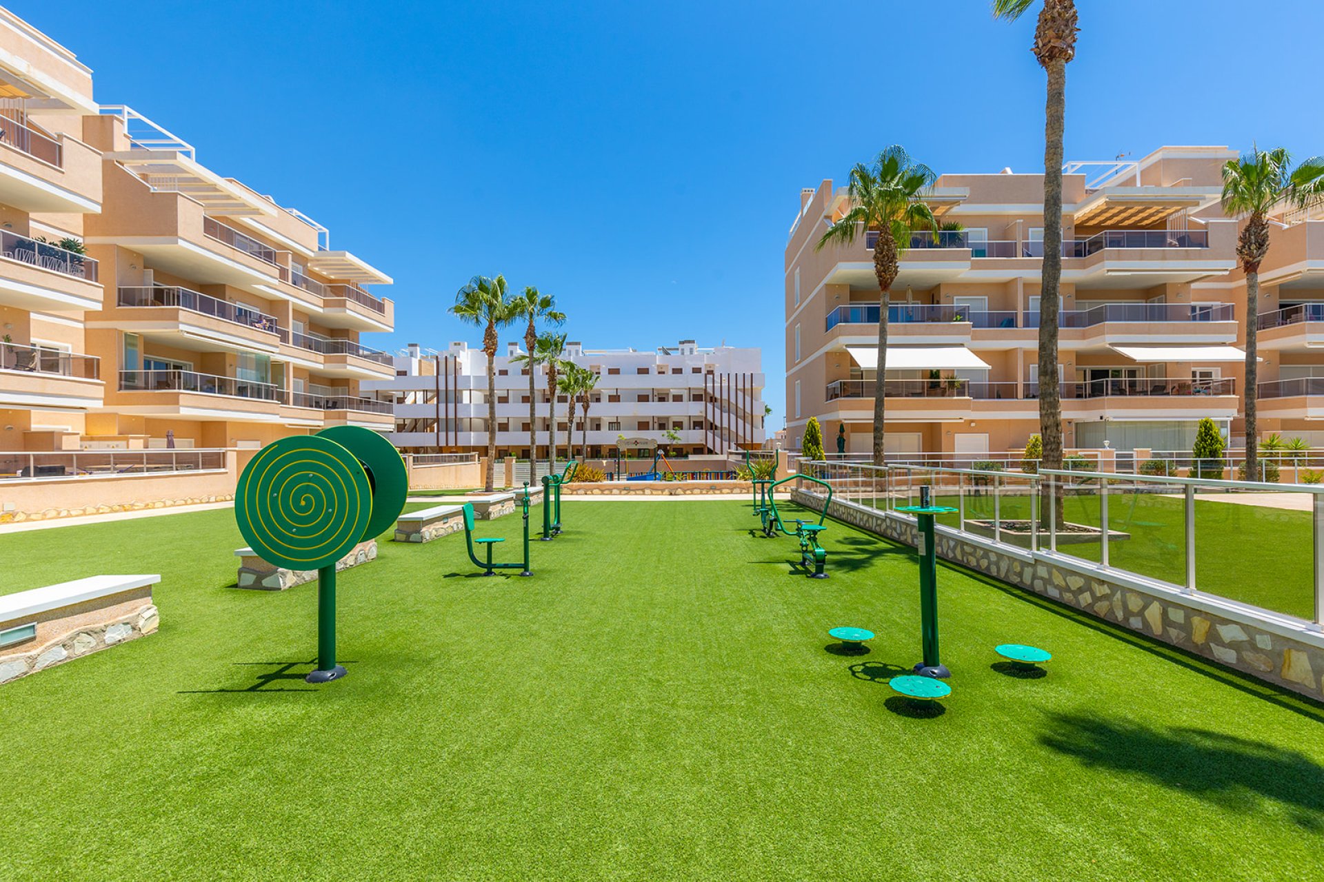 Resale - Apartment -
Orihuela Costa - Villamartín-Las Filipinas