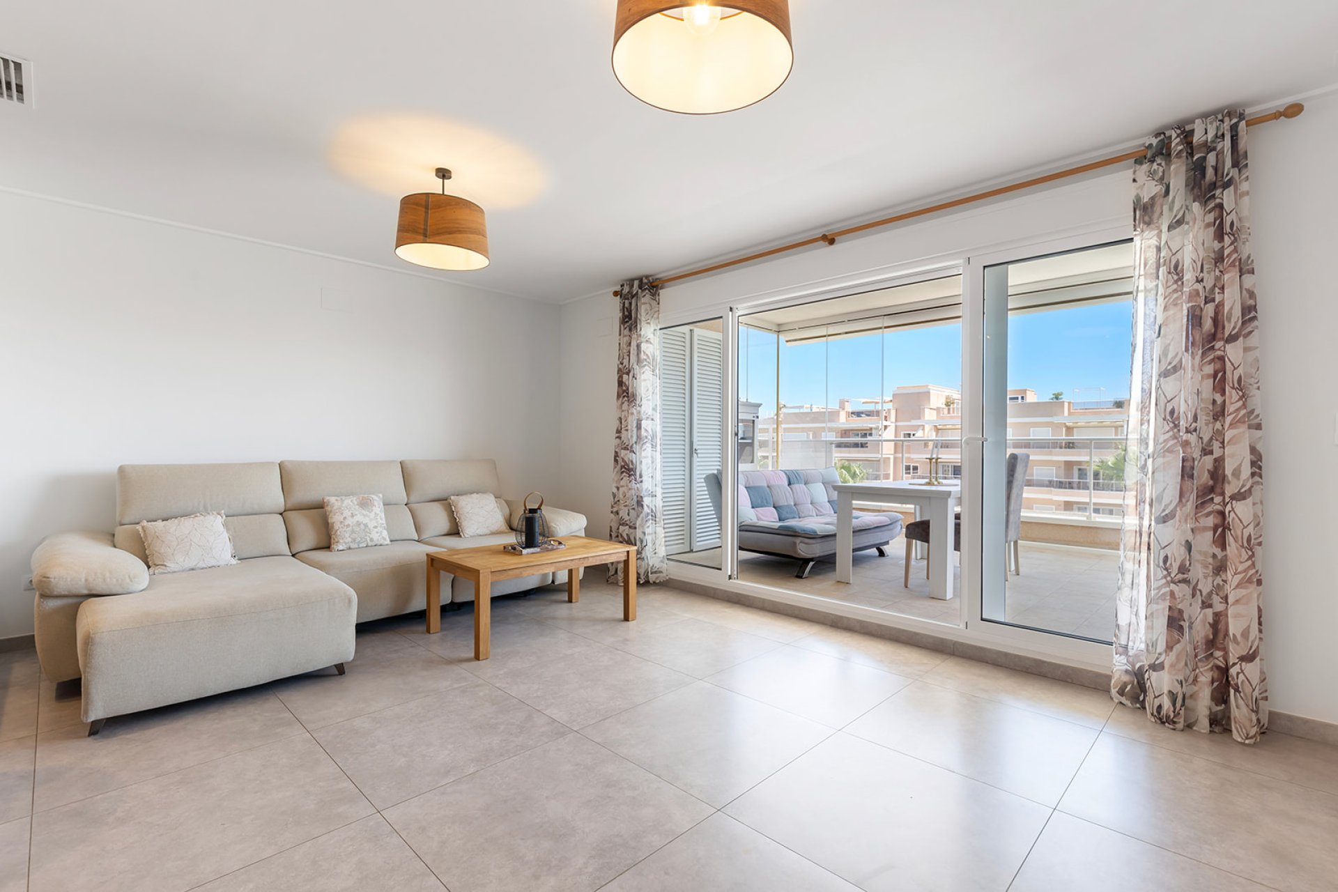 Resale - Apartment -
Orihuela Costa - Villamartín-Las Filipinas