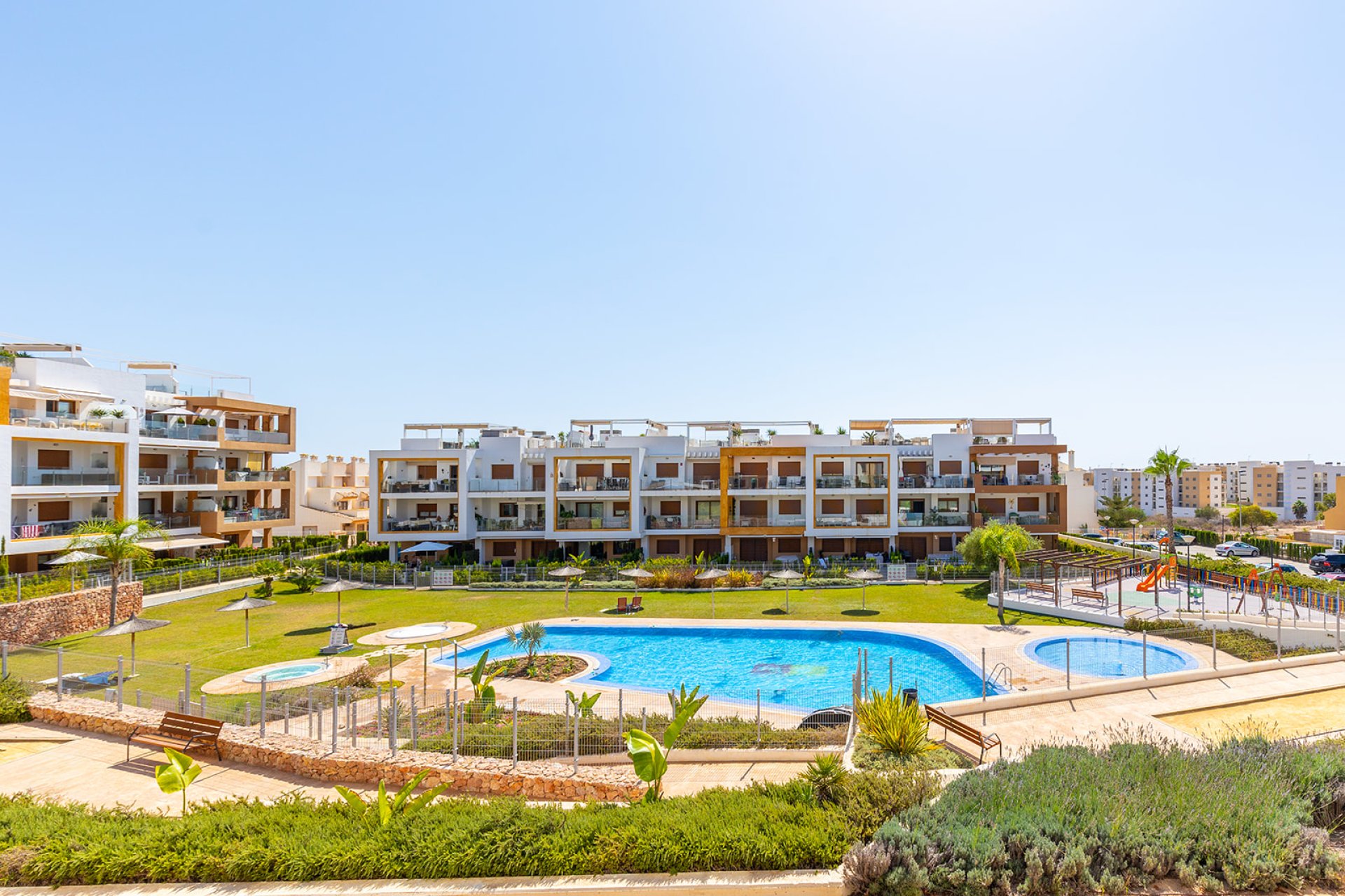 Resale - Apartment -
Orihuela Costa - Villamartín-Las Filipinas