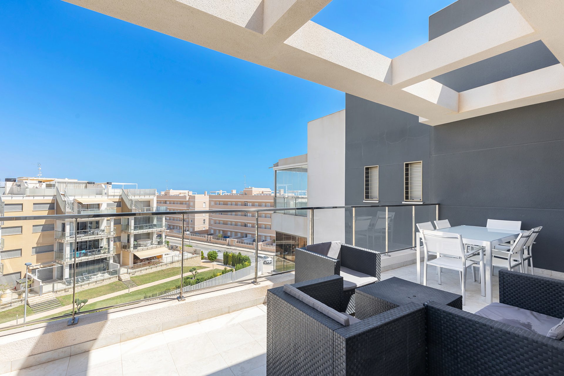 Resale - Apartment -
Orihuela Costa - Villamartín-Las Filipinas