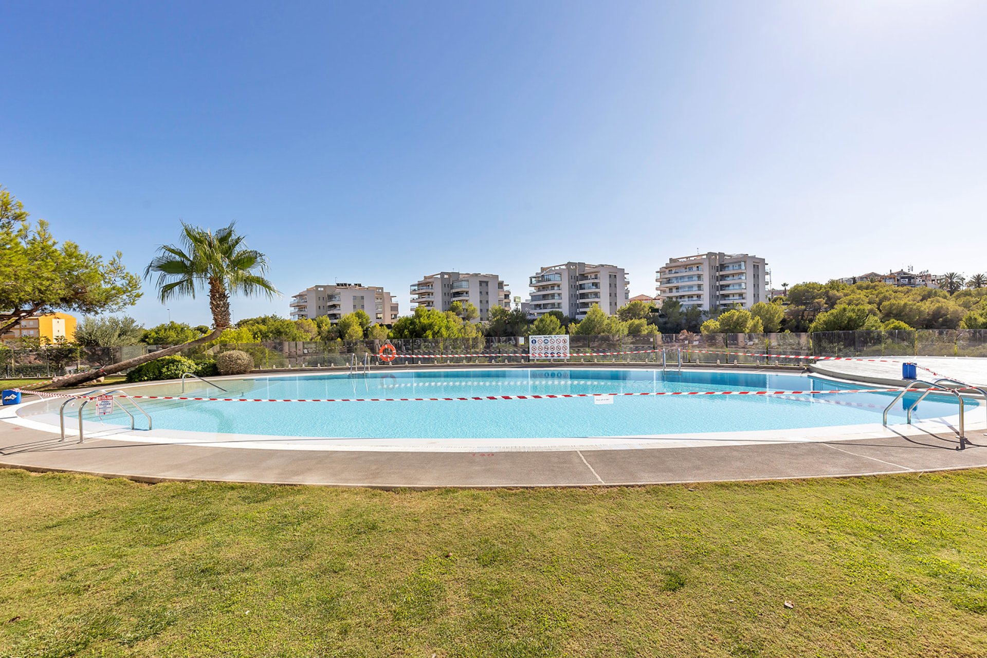 Resale - Apartment -
Orihuela Costa - Villamartín-Las Filipinas