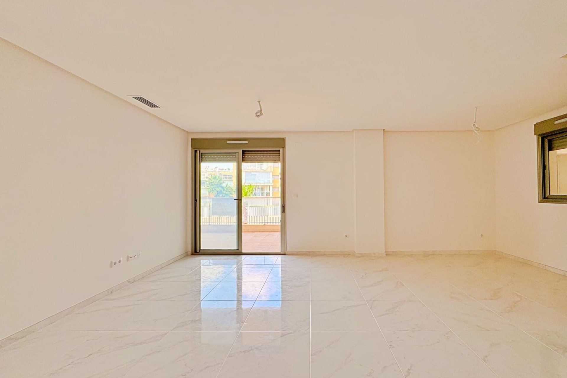 Resale - Apartment -
Orihuela Costa - Villamartín