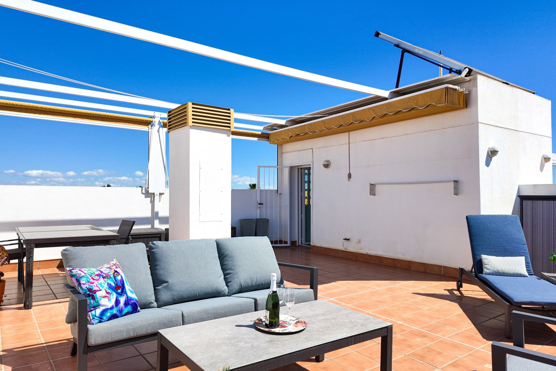 Resale - Apartment -
Orihuela Costa - Villamartín