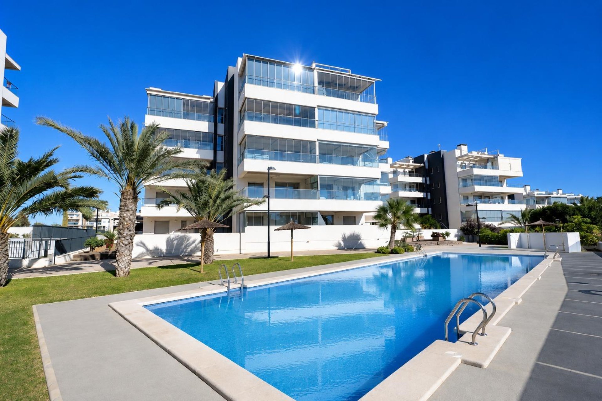 Resale - Apartment -
Orihuela Costa - Villamartín