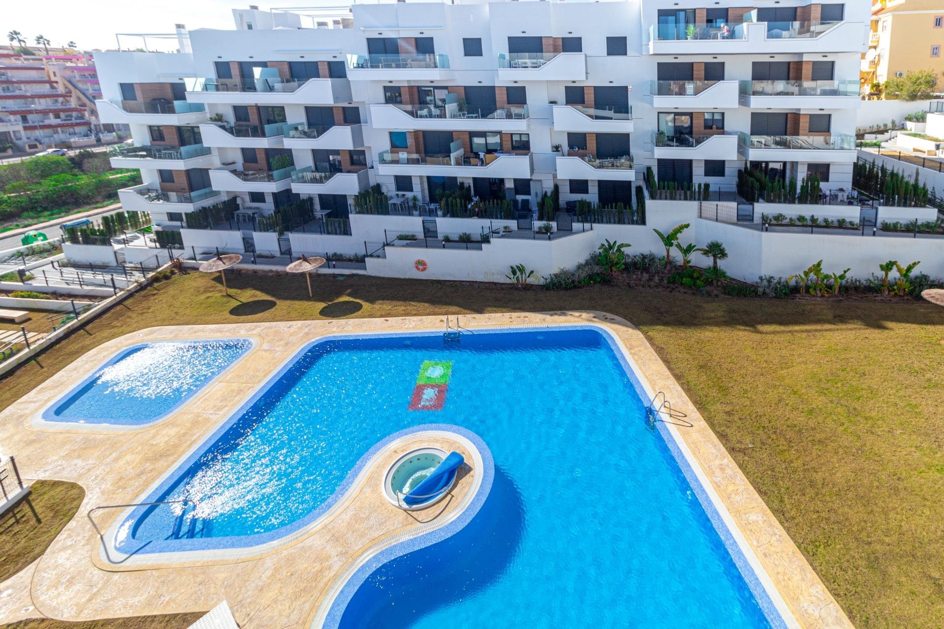 Resale - Apartment -
Orihuela Costa