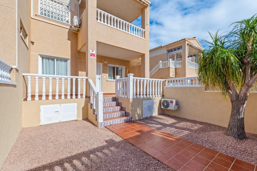Resale - Apartment -
Orihuela Costa