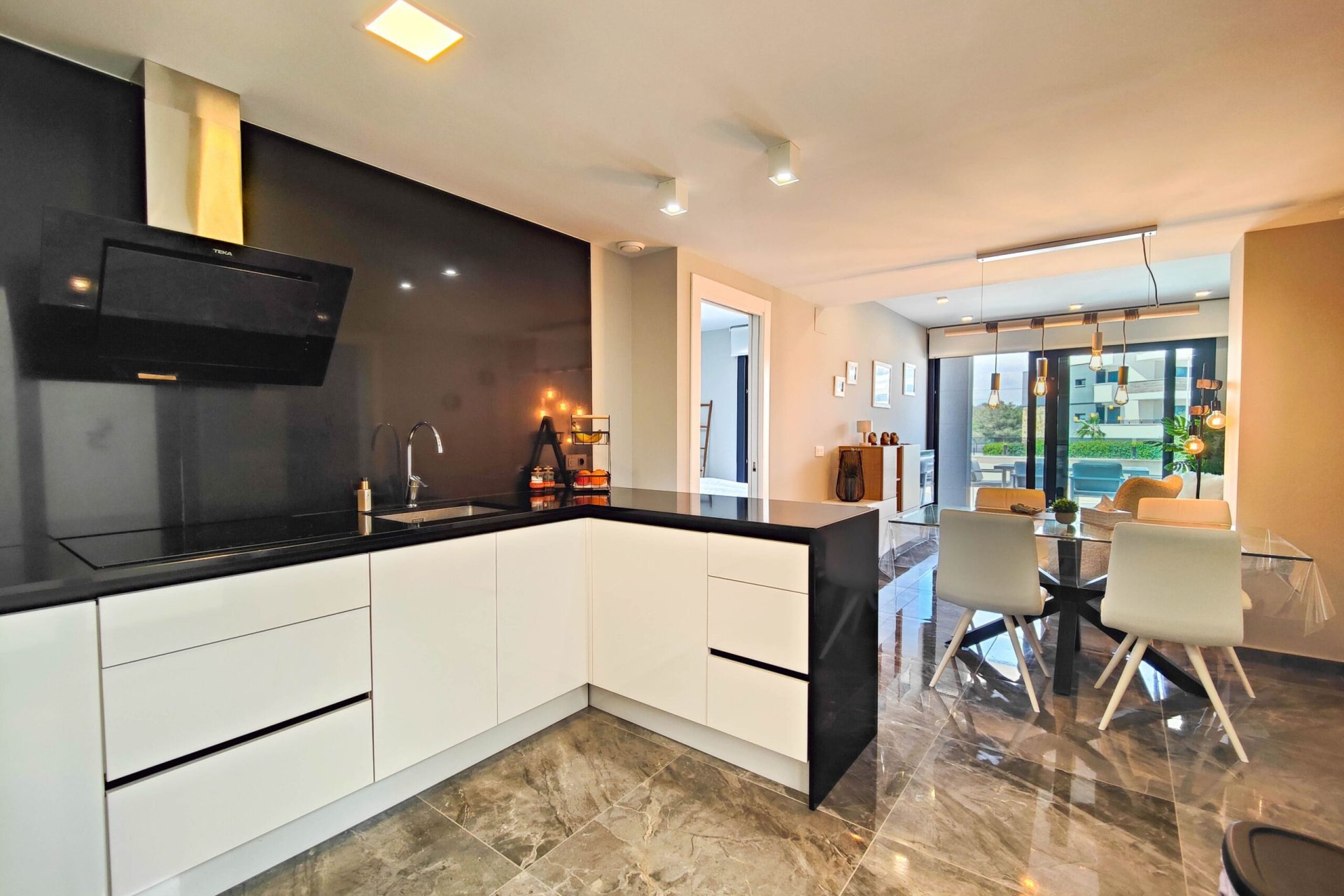 Resale - Apartment -
Orihuela Costa