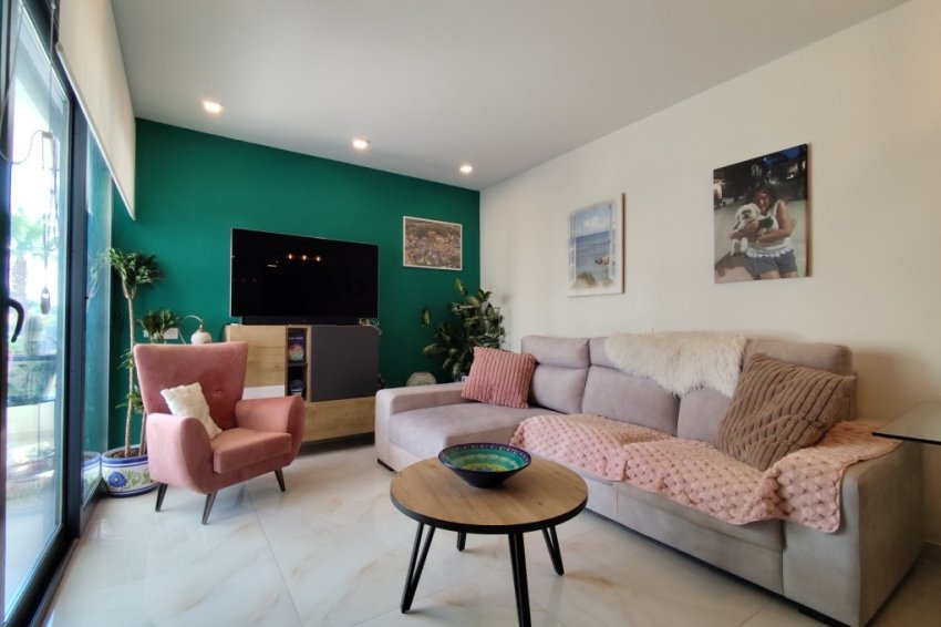 Resale - Apartment -
Orihuela Costa