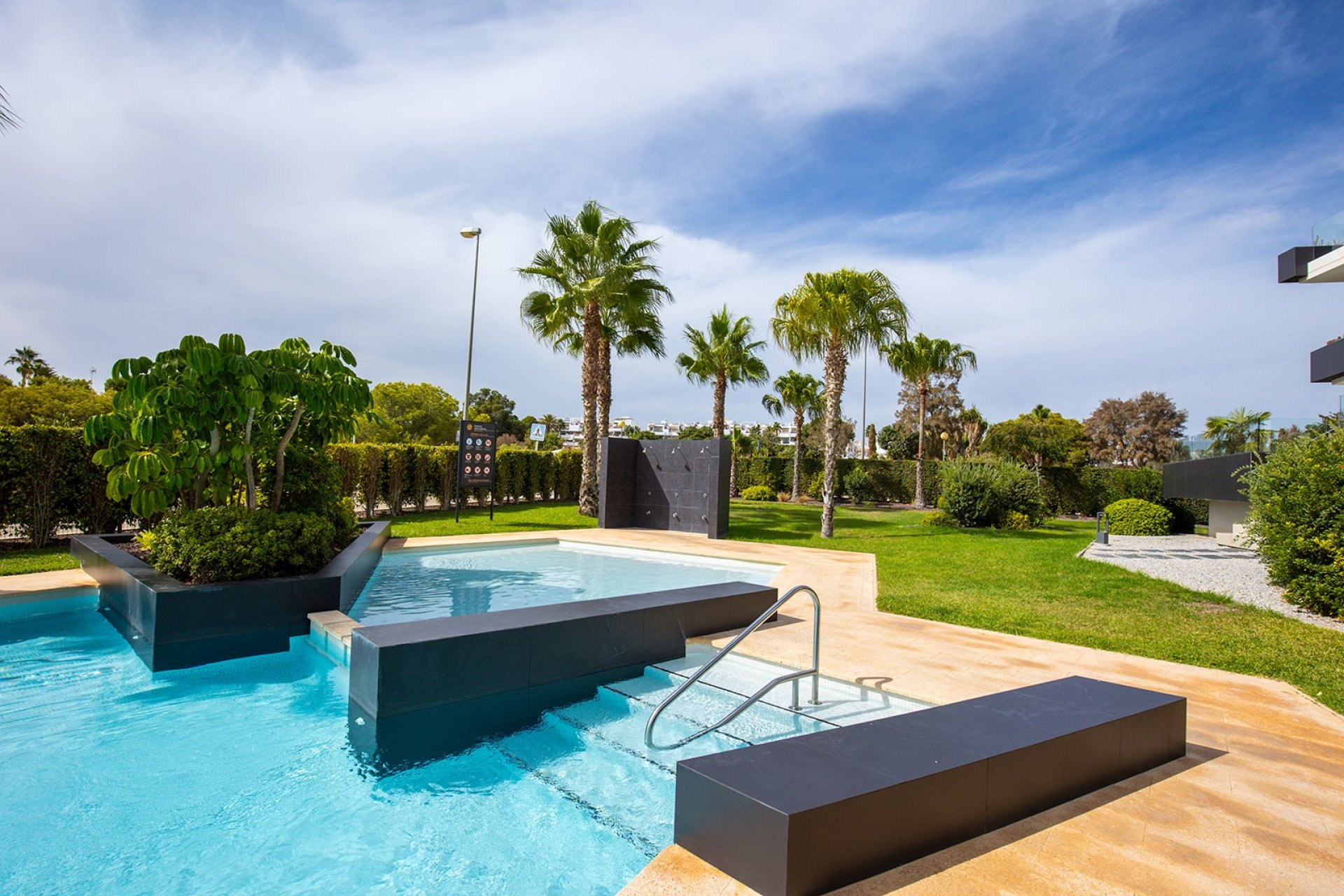 Resale - Apartment -
Orihuela Costa