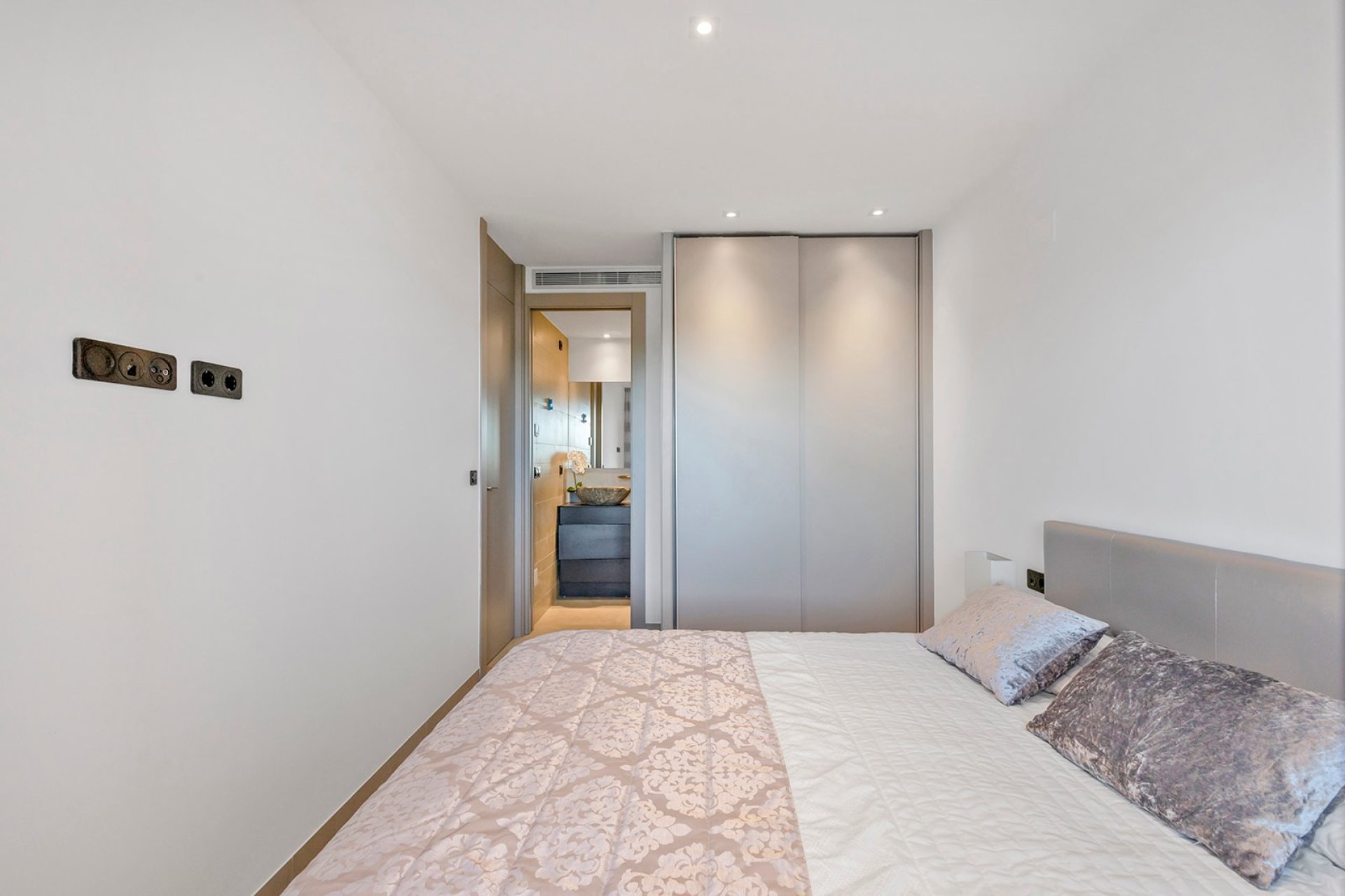 Resale - Apartment -
Orihuela Costa