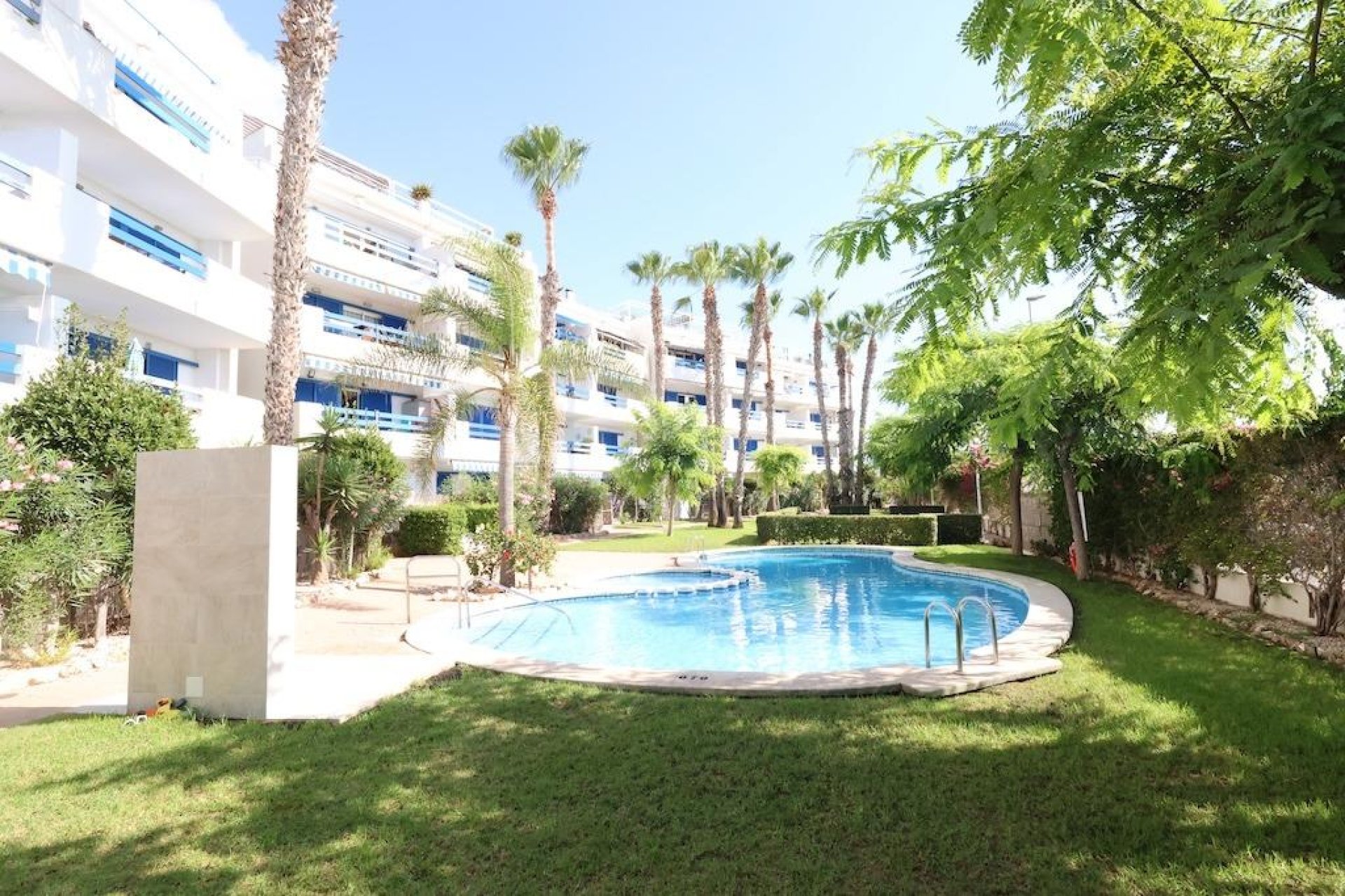 Resale - Apartment -
Orihuela Costa