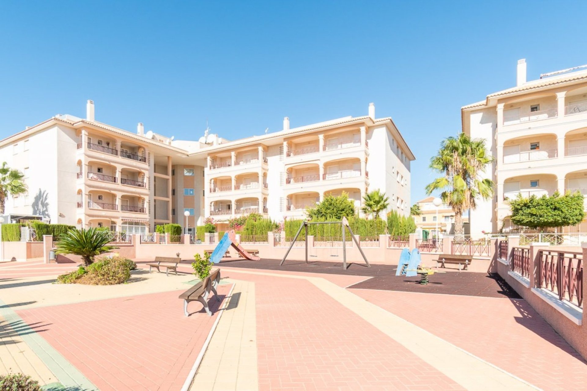 Resale - Apartment -
Orihuela Costa