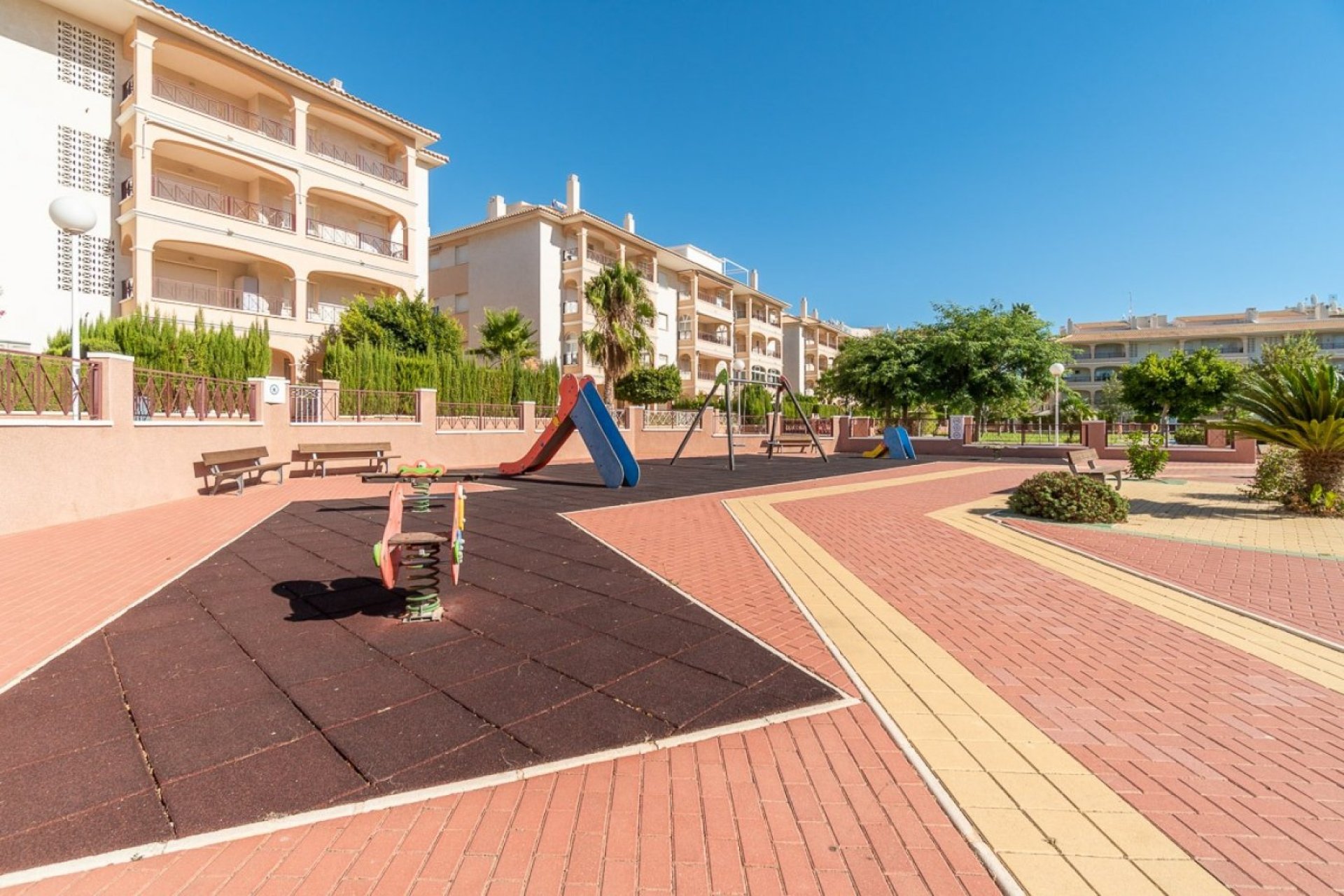 Resale - Apartment -
Orihuela Costa