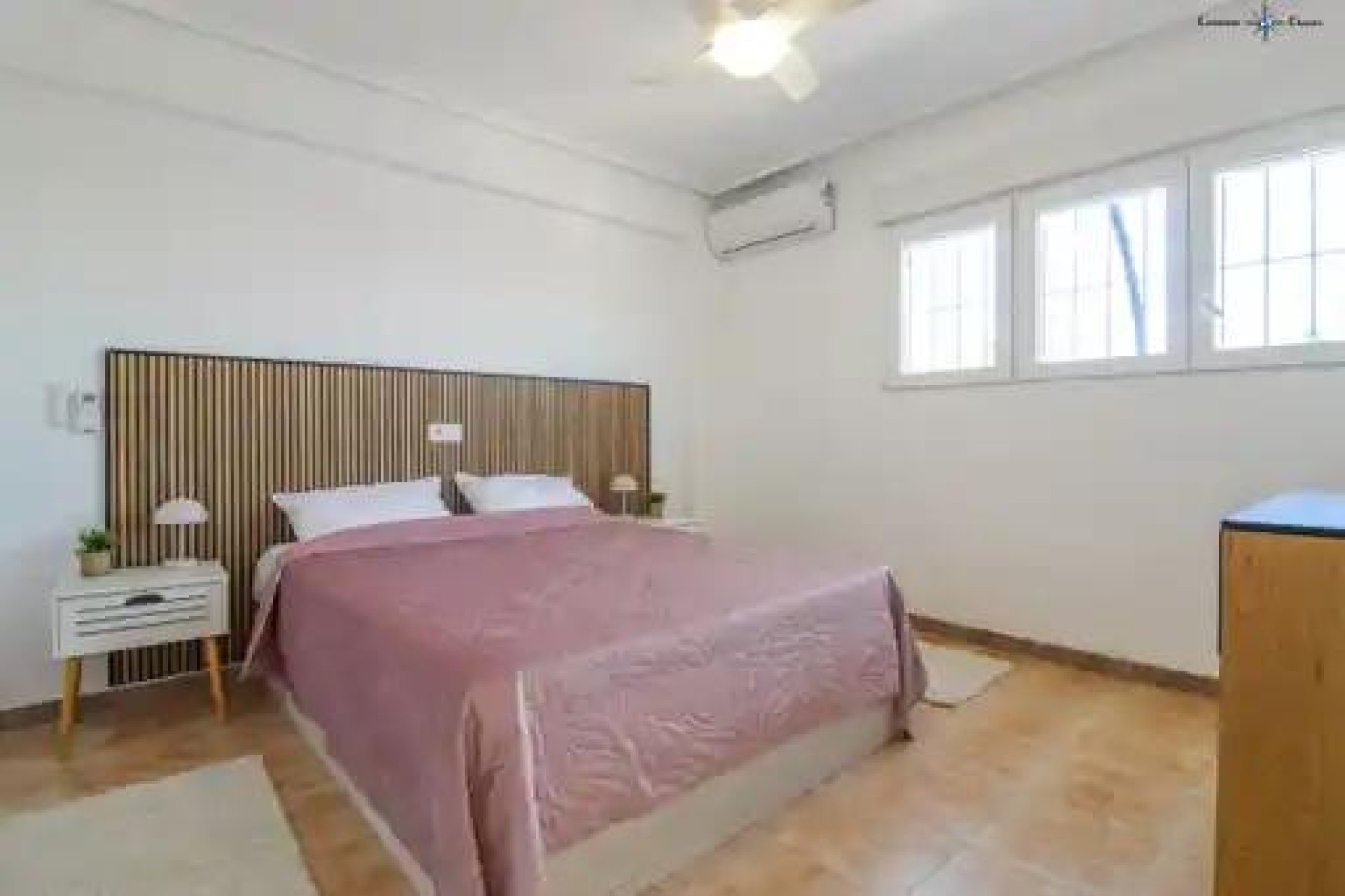 Resale - Apartment -
Orihuela - Punta Prima