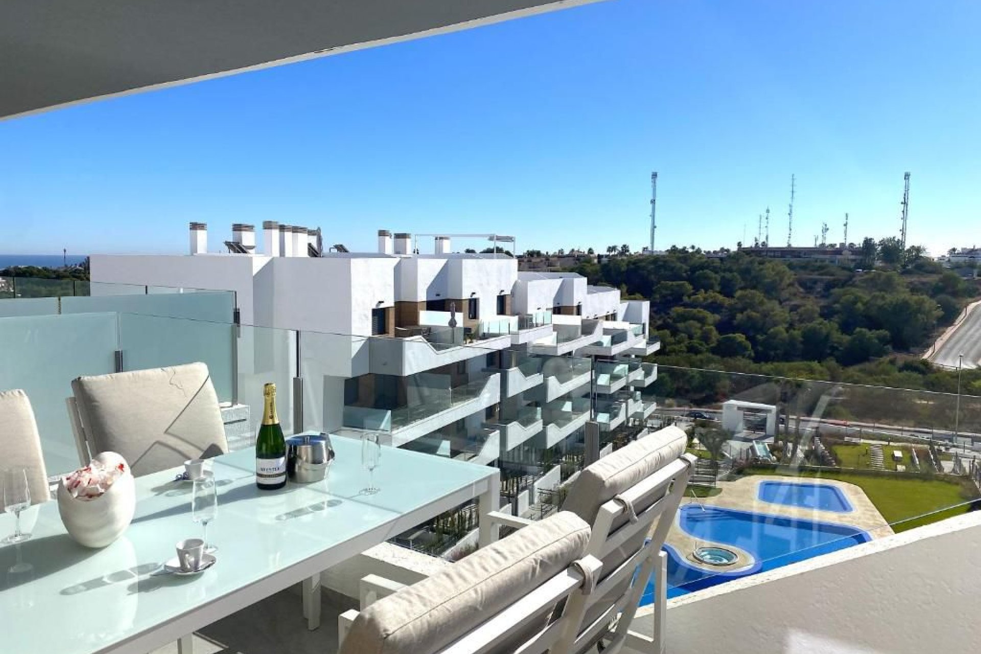 Resale - Apartment -
Orihuela - Villamartín-Las Filipinas