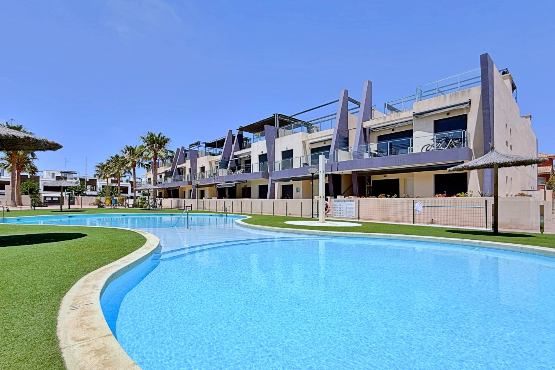 Resale - Apartment -
Pilar de la Horadada - Torre De La Horadada